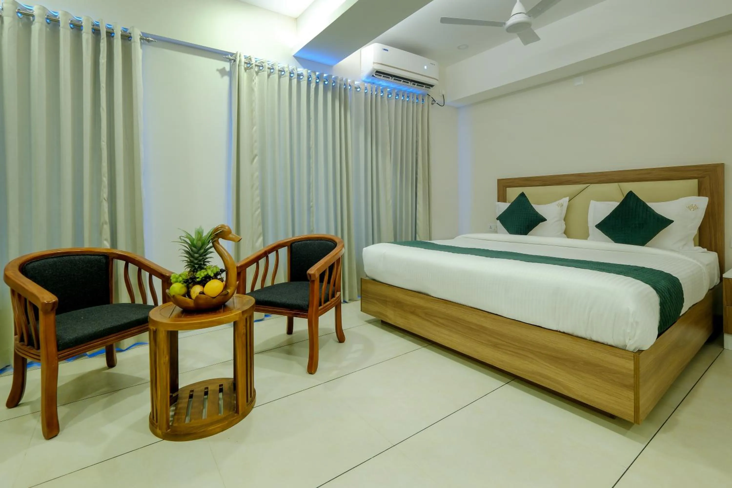 Bed in The Heartland Business Hotel