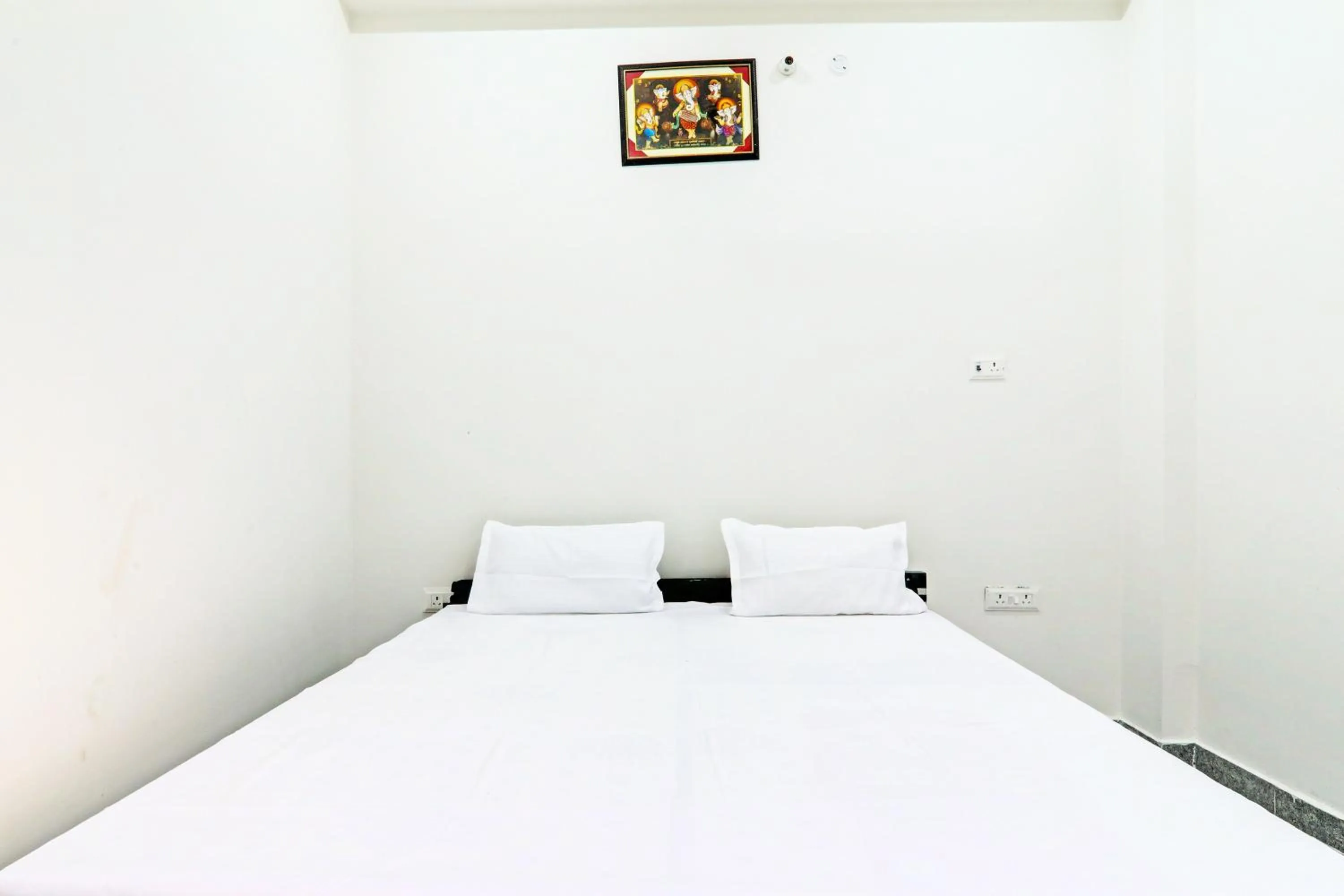 Bedroom in Hotel O Shri Krishna Banquet Hall
