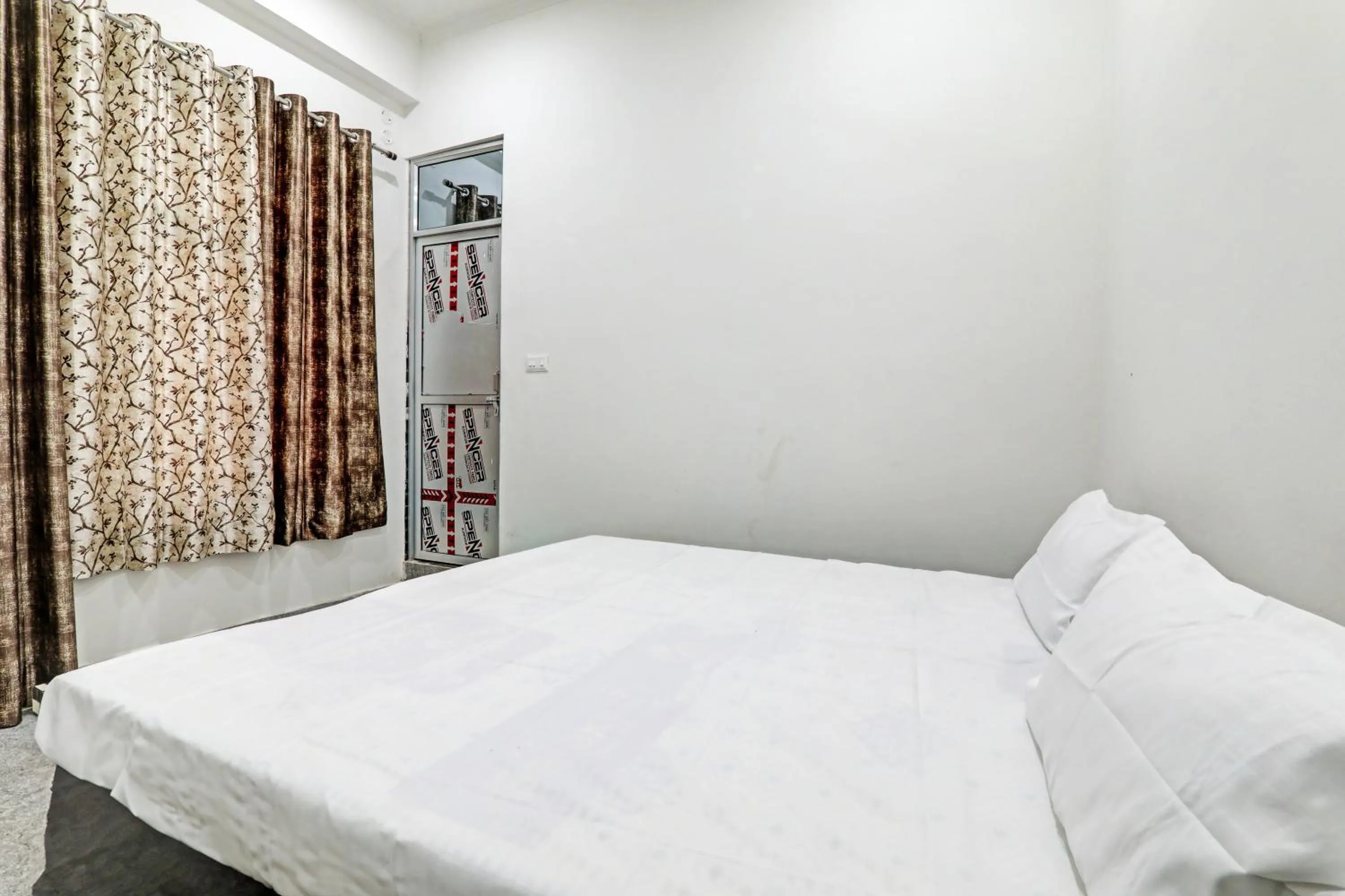 Bedroom in Hotel O Shri Krishna Banquet Hall