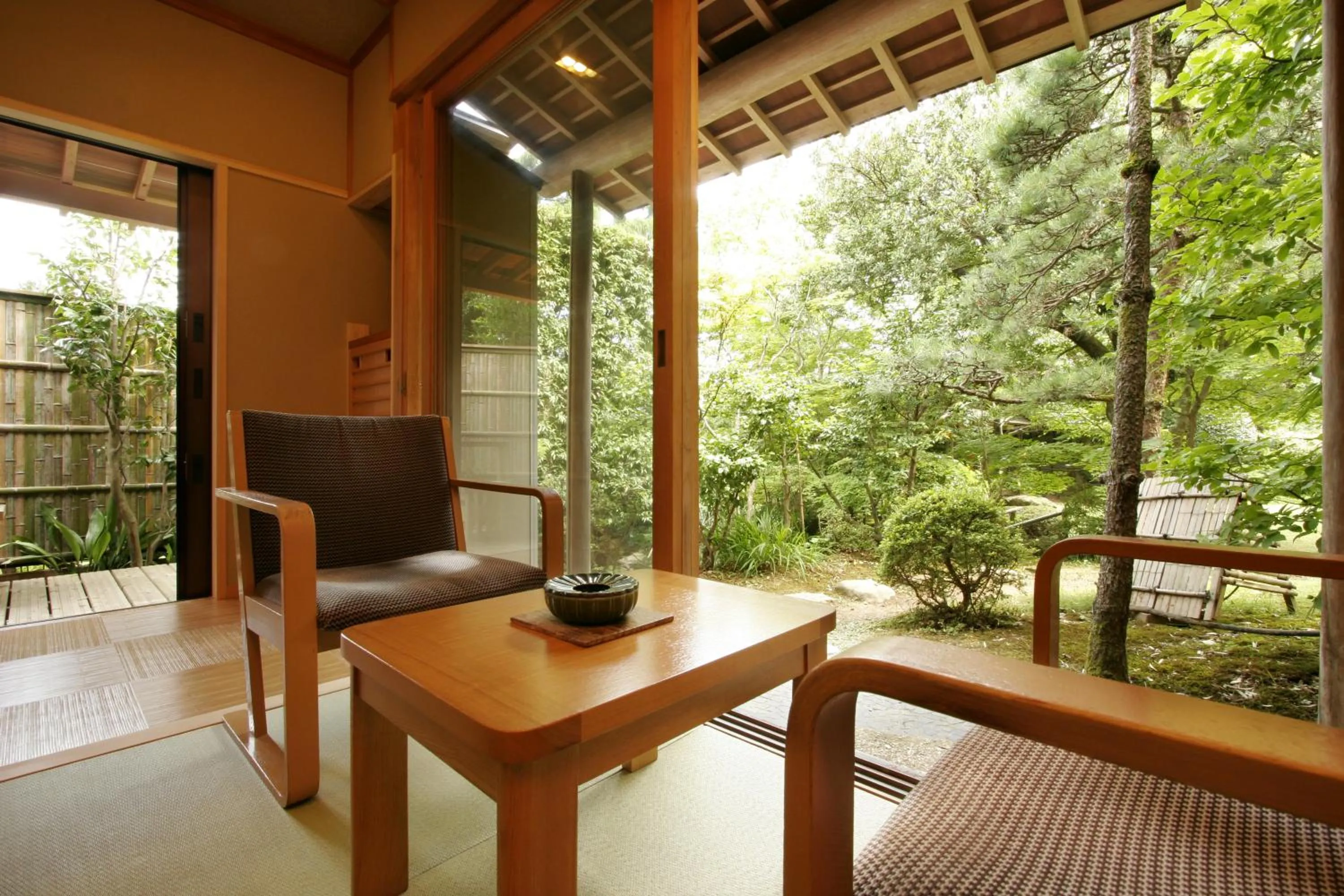 Garden in Koshi no yado Takashimaya