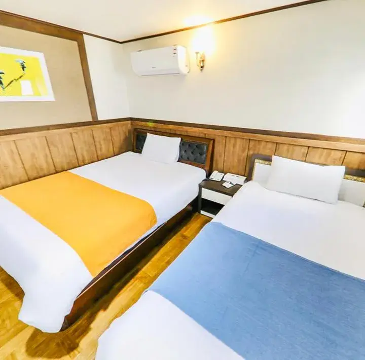 Twin Room in Jeju B Hotel Twin Room in Jeju B Hotel