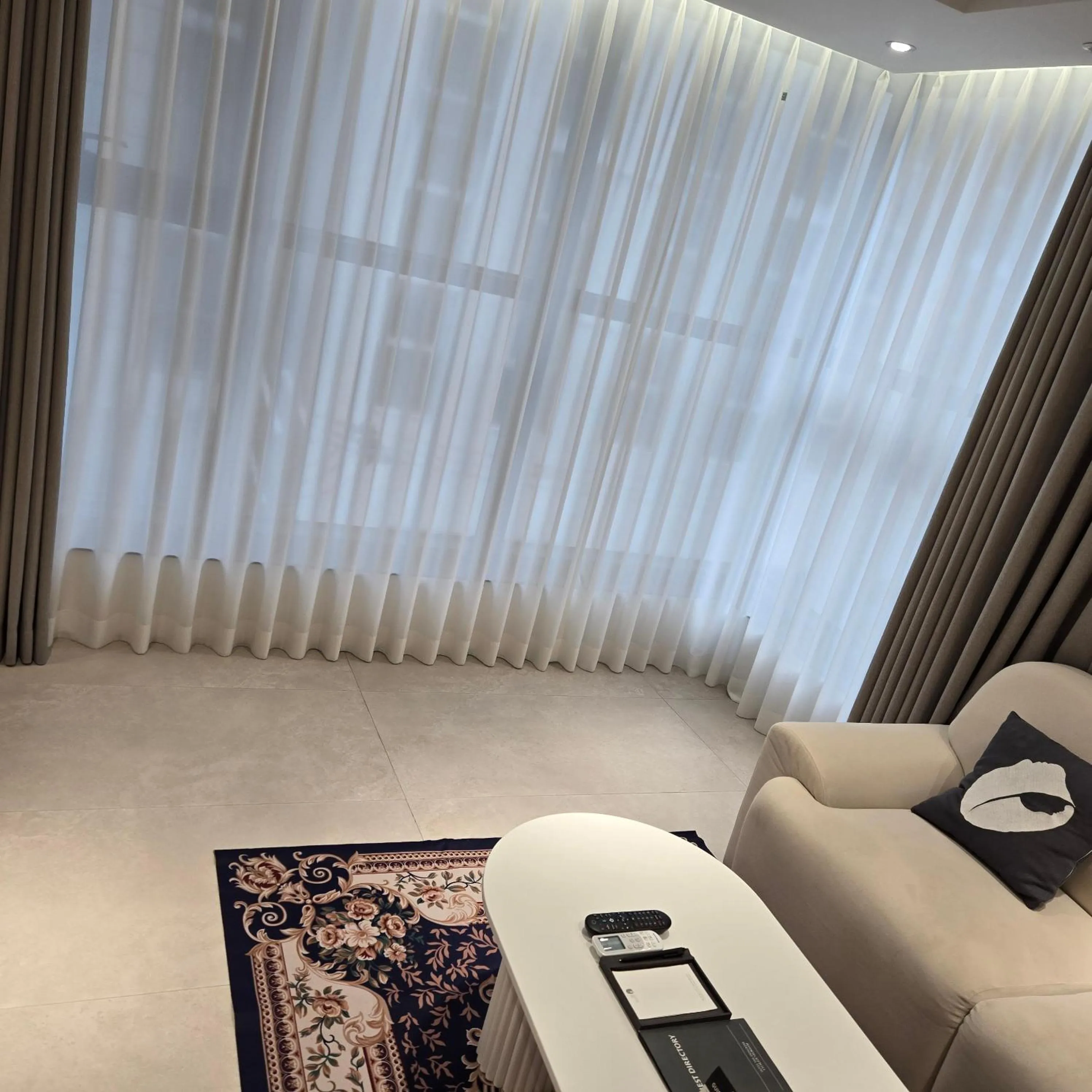 HOTEL THE DESIGNERS LYJ SUITE YEOKSAM