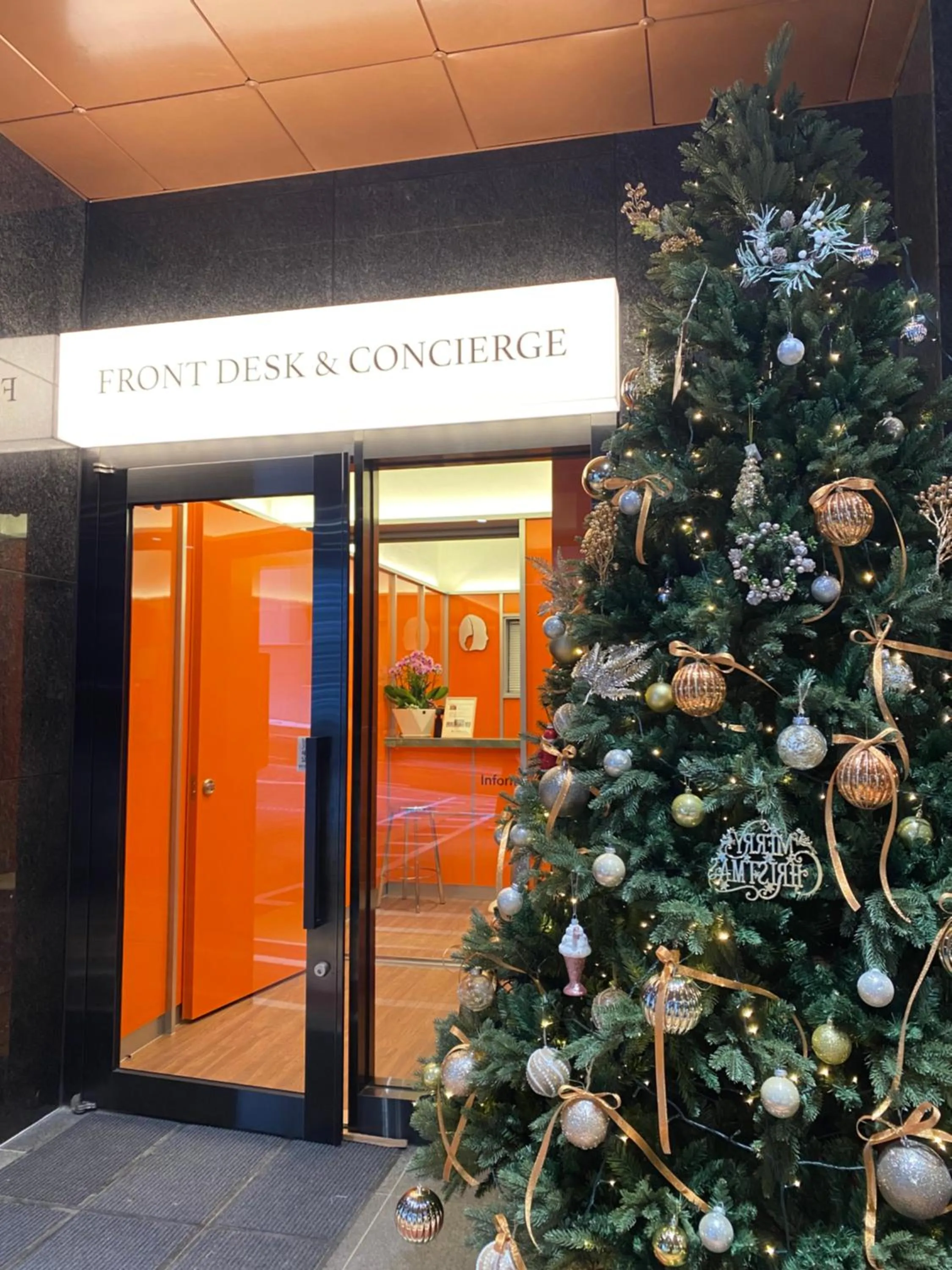 Property building in HOTEL THE DESIGNERS LYJ SUITE YEOKSAM