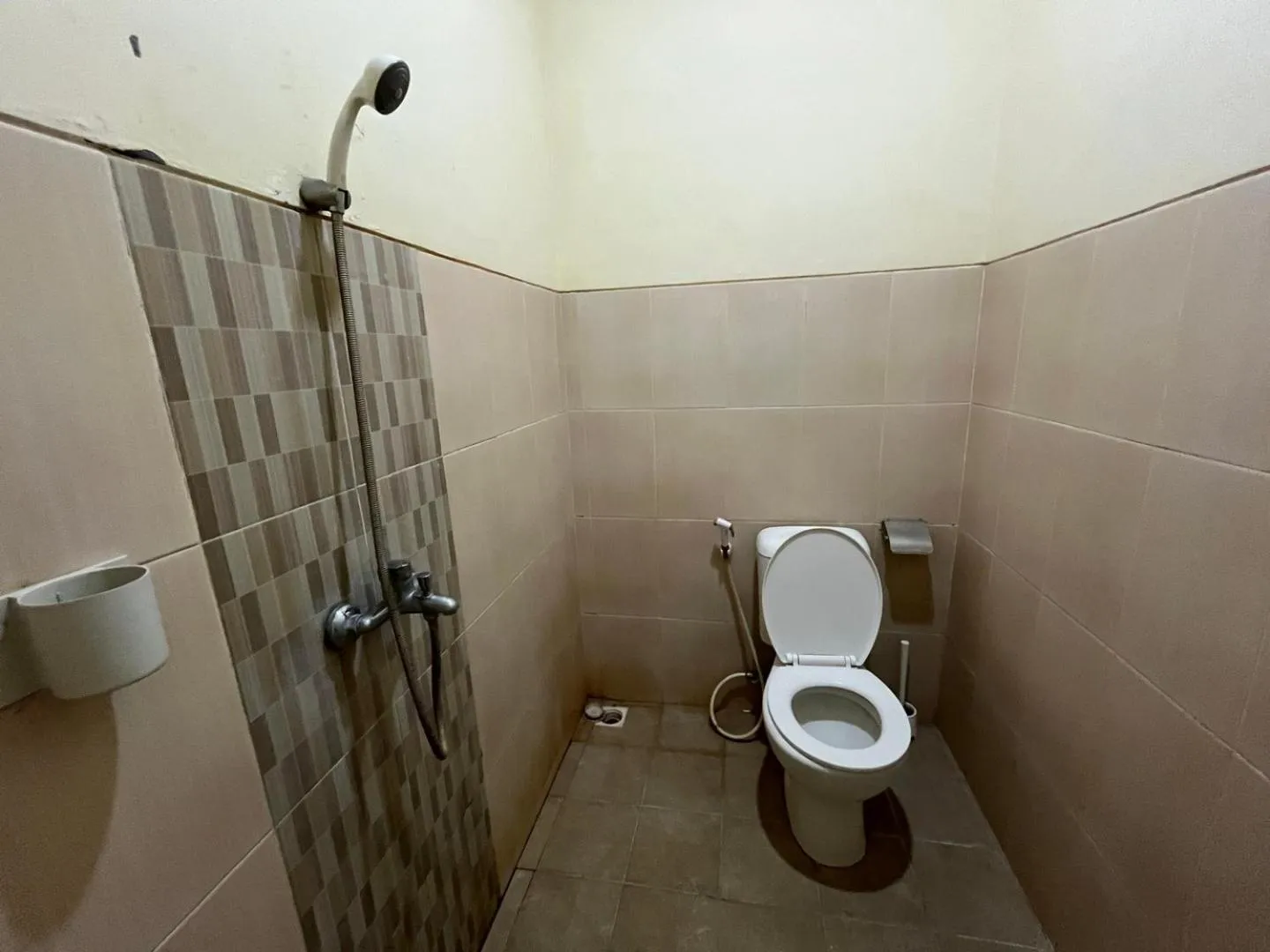 Bathroom in Omah Belimbing near ABM Malang Mitra RedDoorz