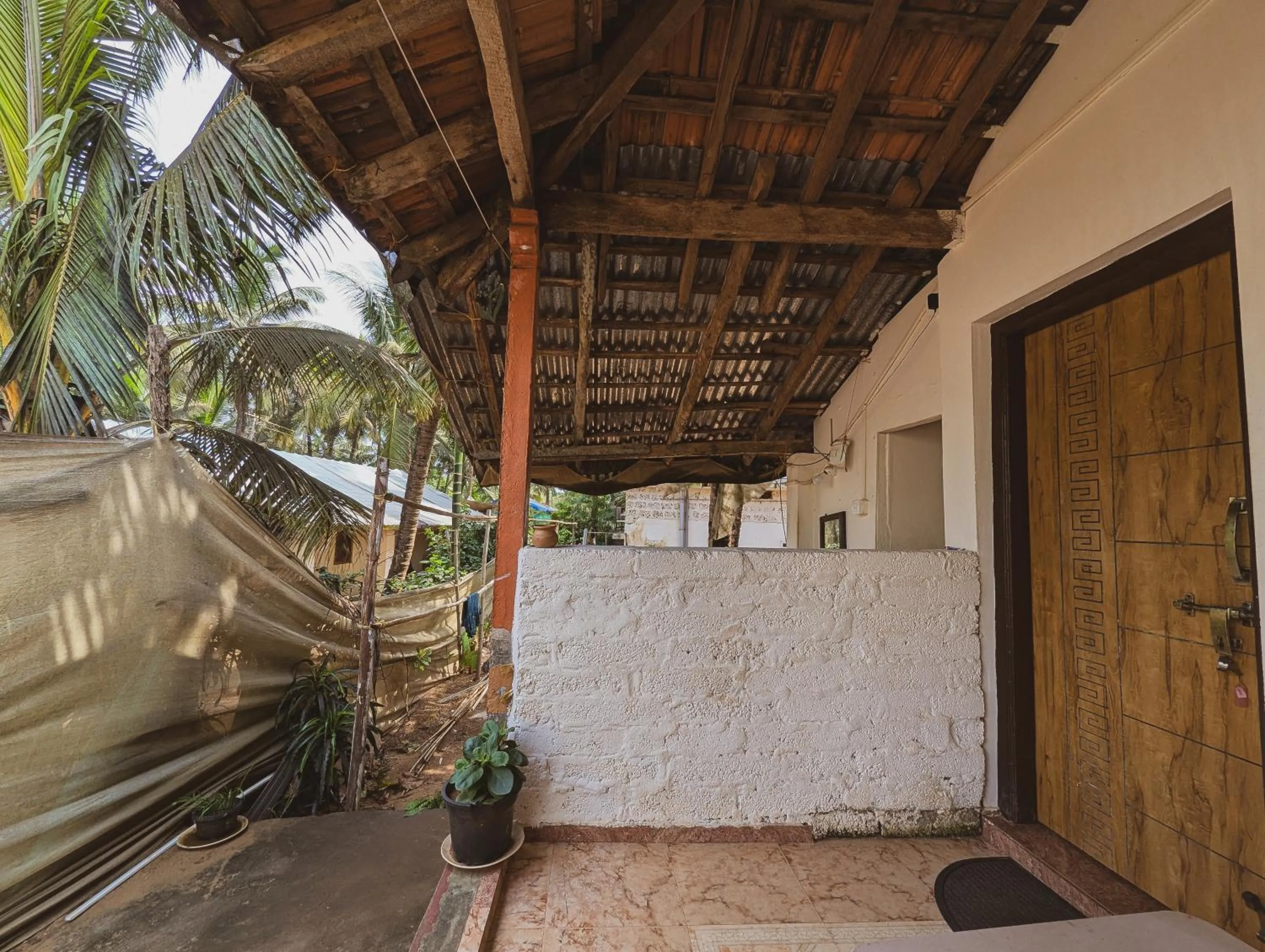 Facade/entrance in Sunset Cafe Beach Stay