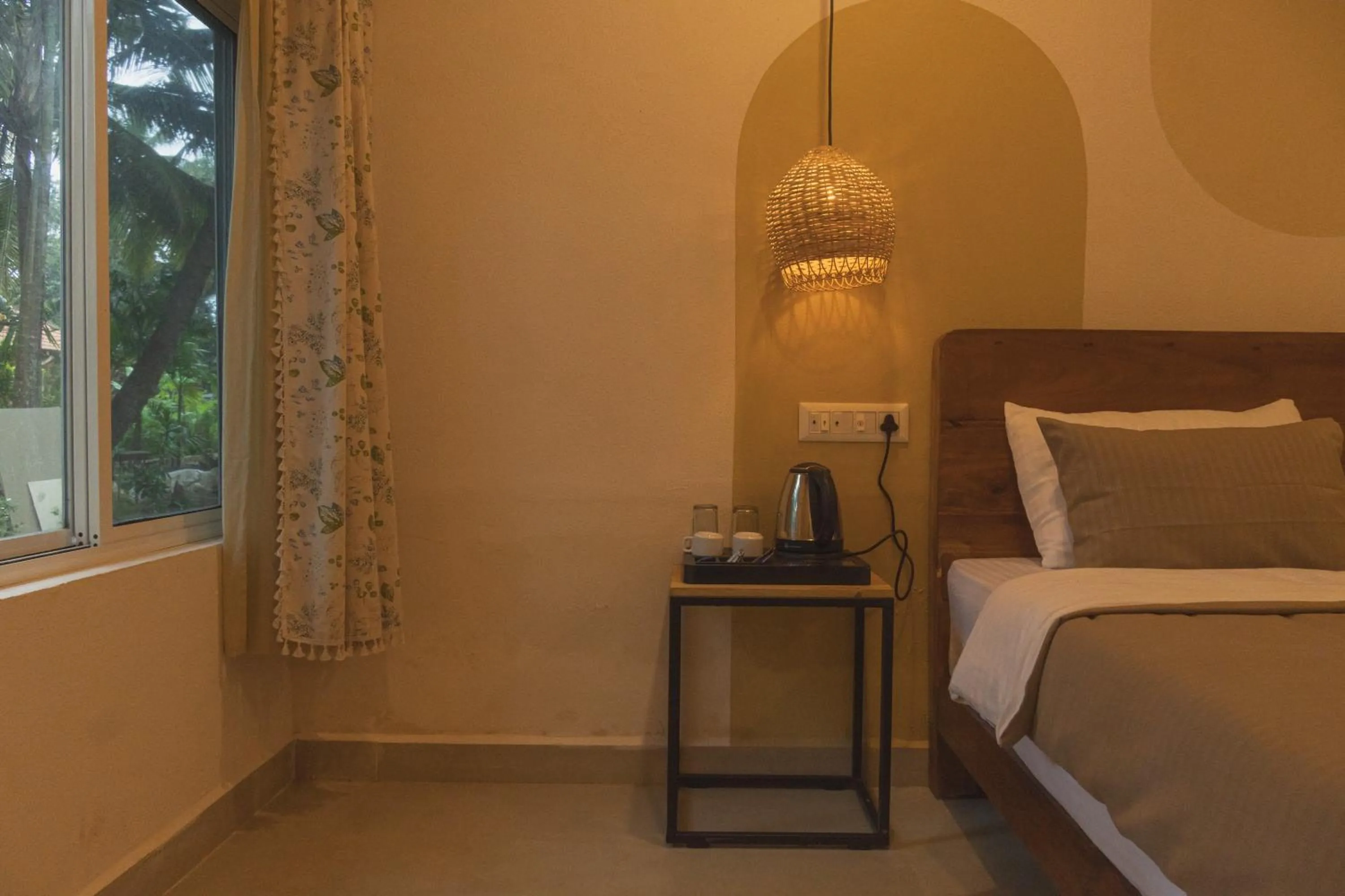 Bedroom, Bed in Sunset Cafe Beach Stay