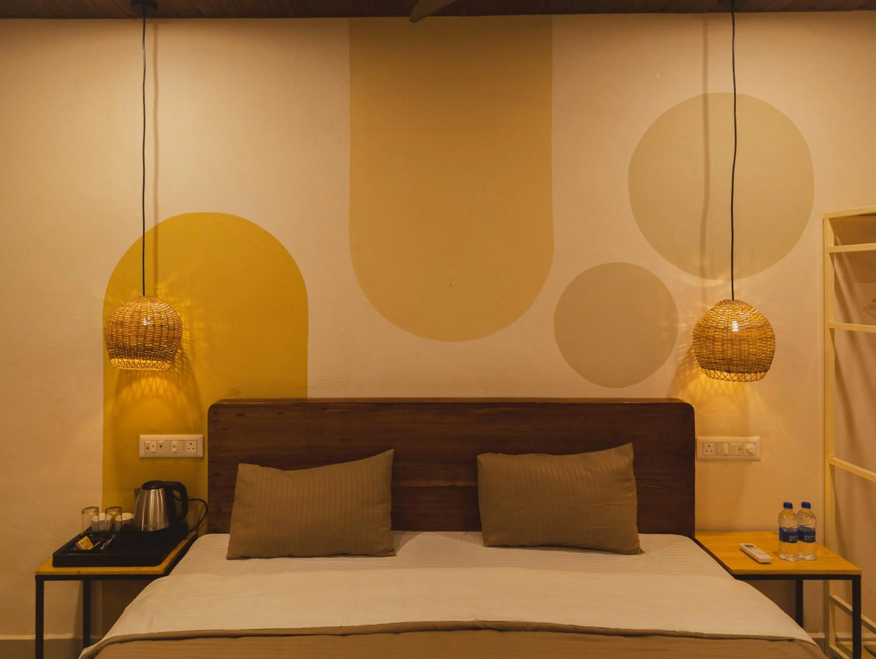 Bed in Sunset Cafe Beach Stay