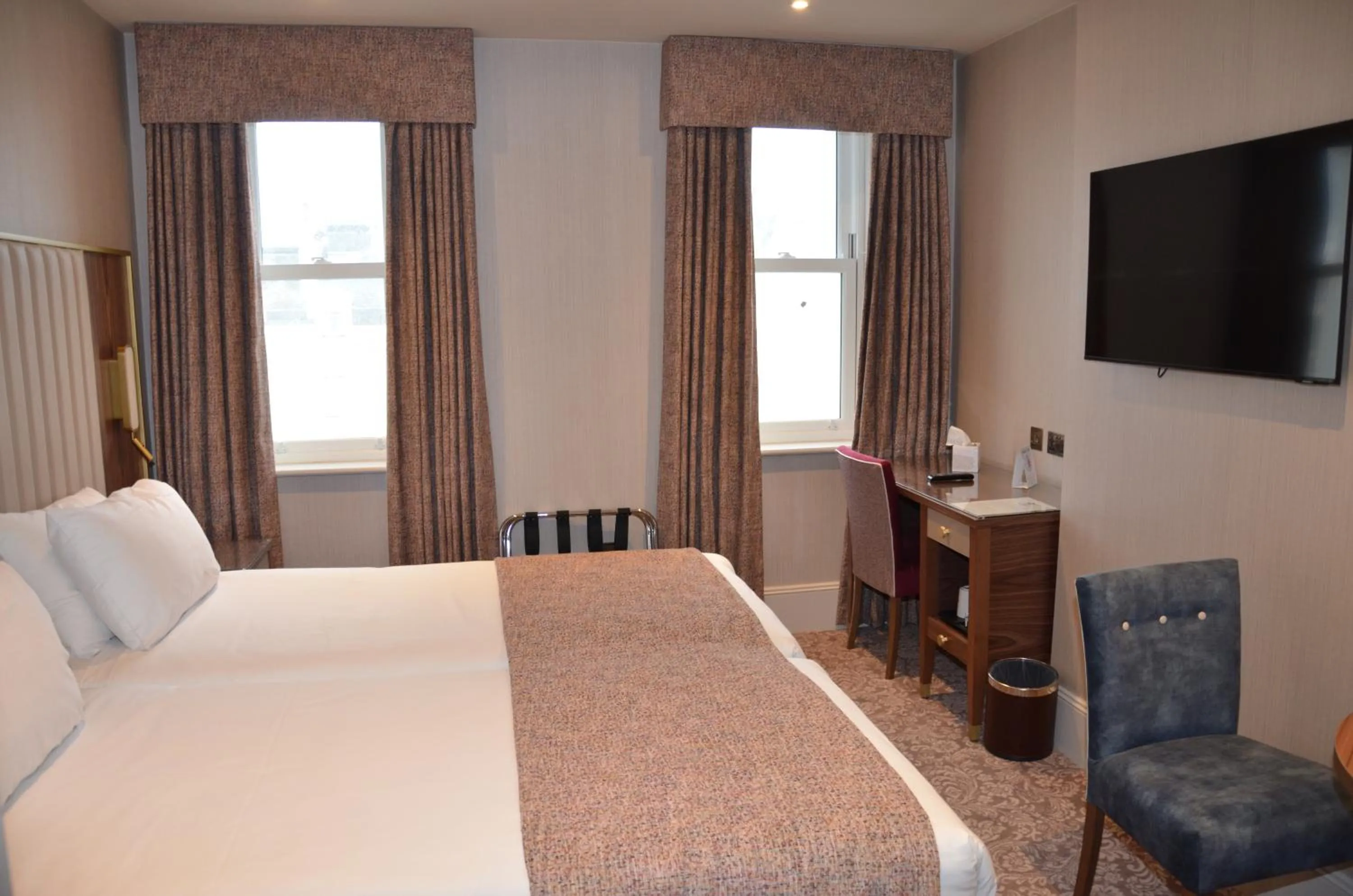 TV and multimedia, Bed in voco The Clifton Folkestone by IHG
