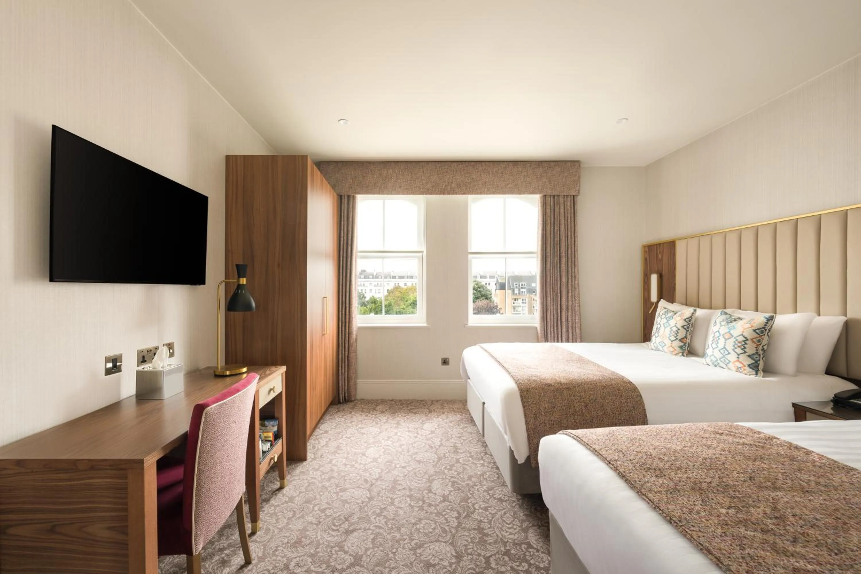 Shower, Bed in voco The Clifton Folkestone by IHG