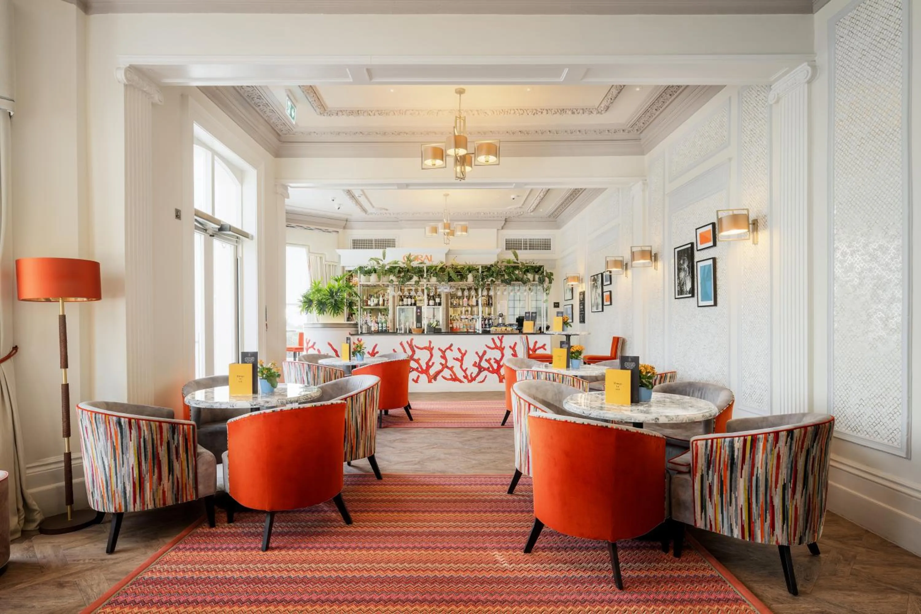 Lounge or bar in voco The Clifton Folkestone by IHG