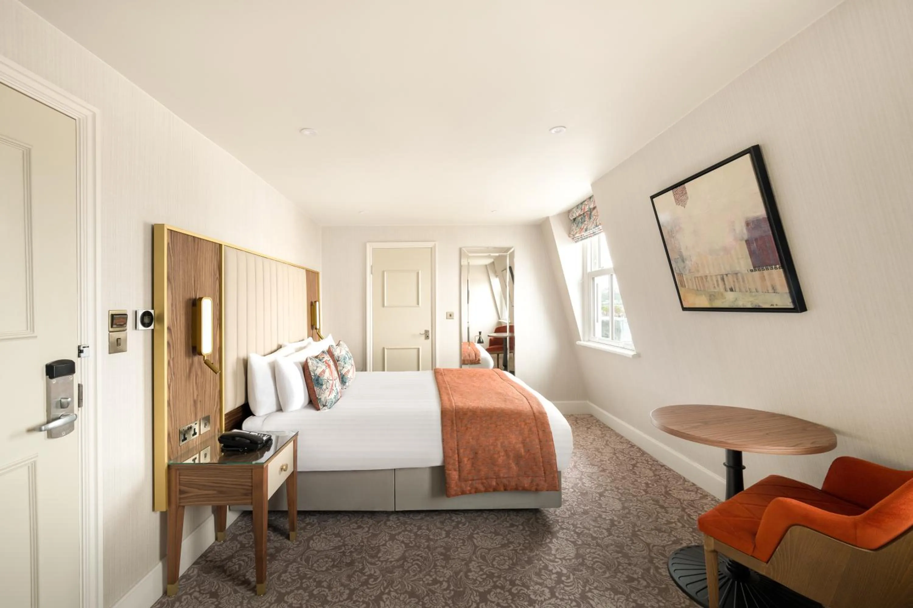 Coffee/tea facilities, Bed in voco The Clifton Folkestone by IHG