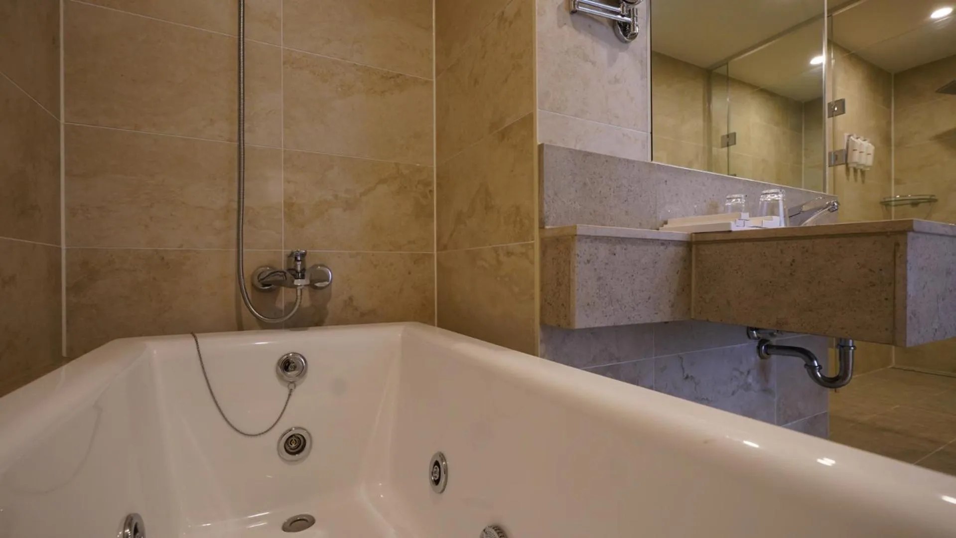 Bathroom in Gloucester Hotel Jeonju