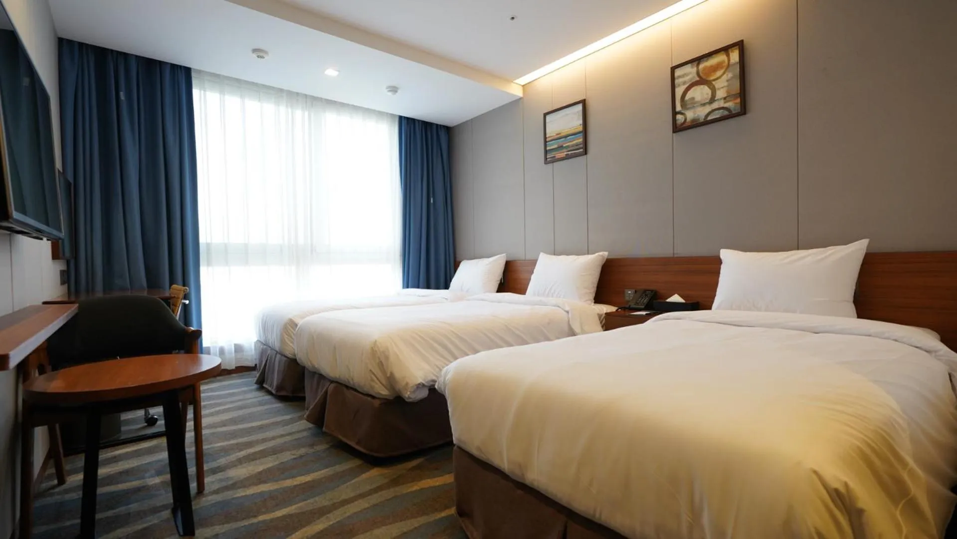 Bed in Gloucester Hotel Jeonju