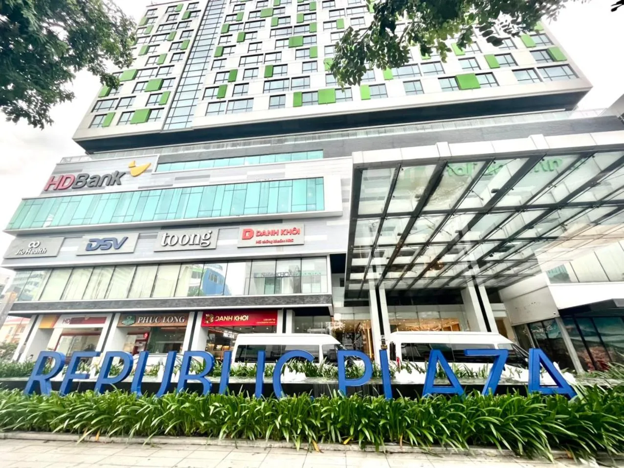 Property building in Republic Plaza Apartments Saigon Airport