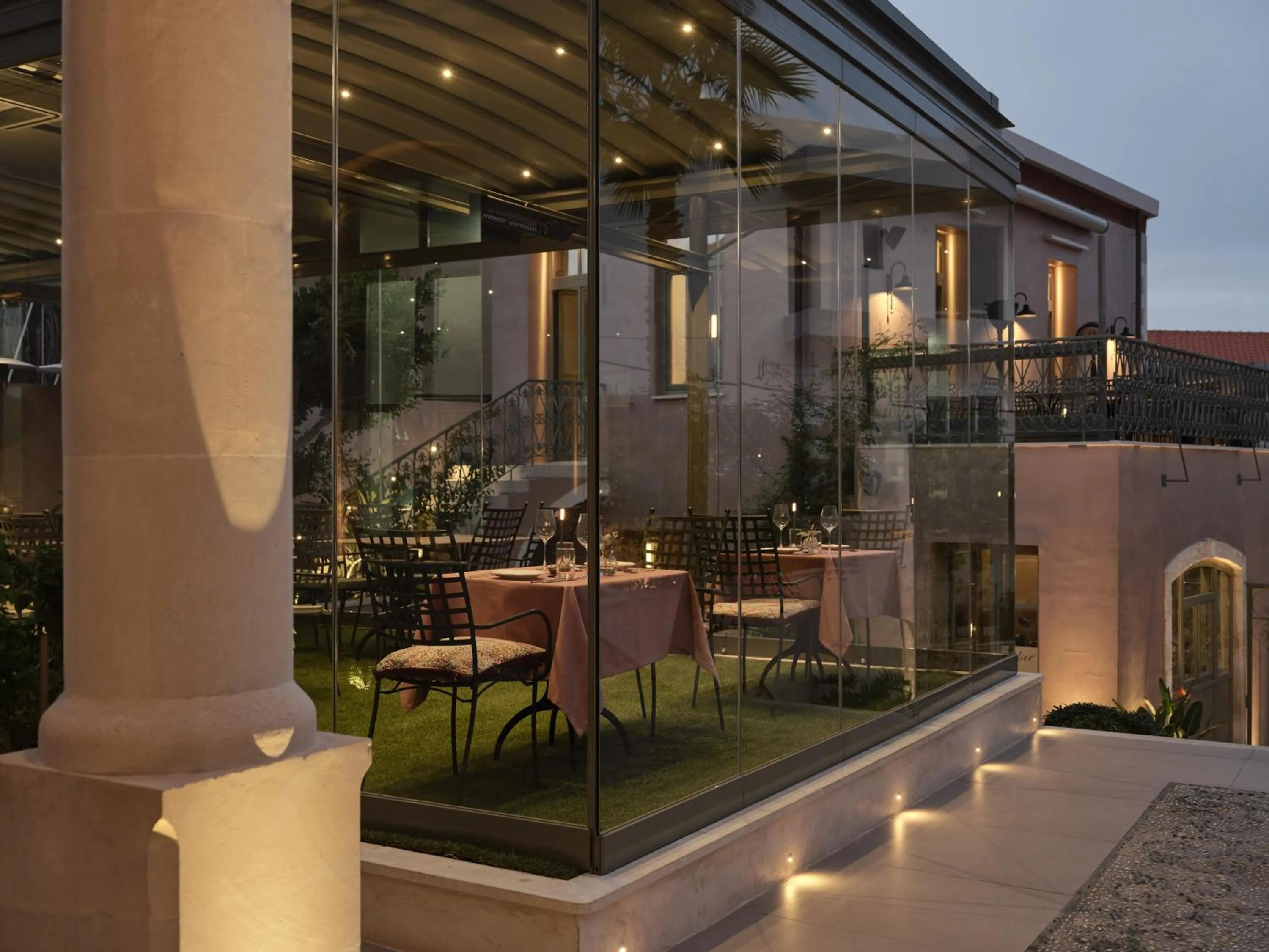 Restaurant/places to eat in Domus Blanc Boutique Hotel