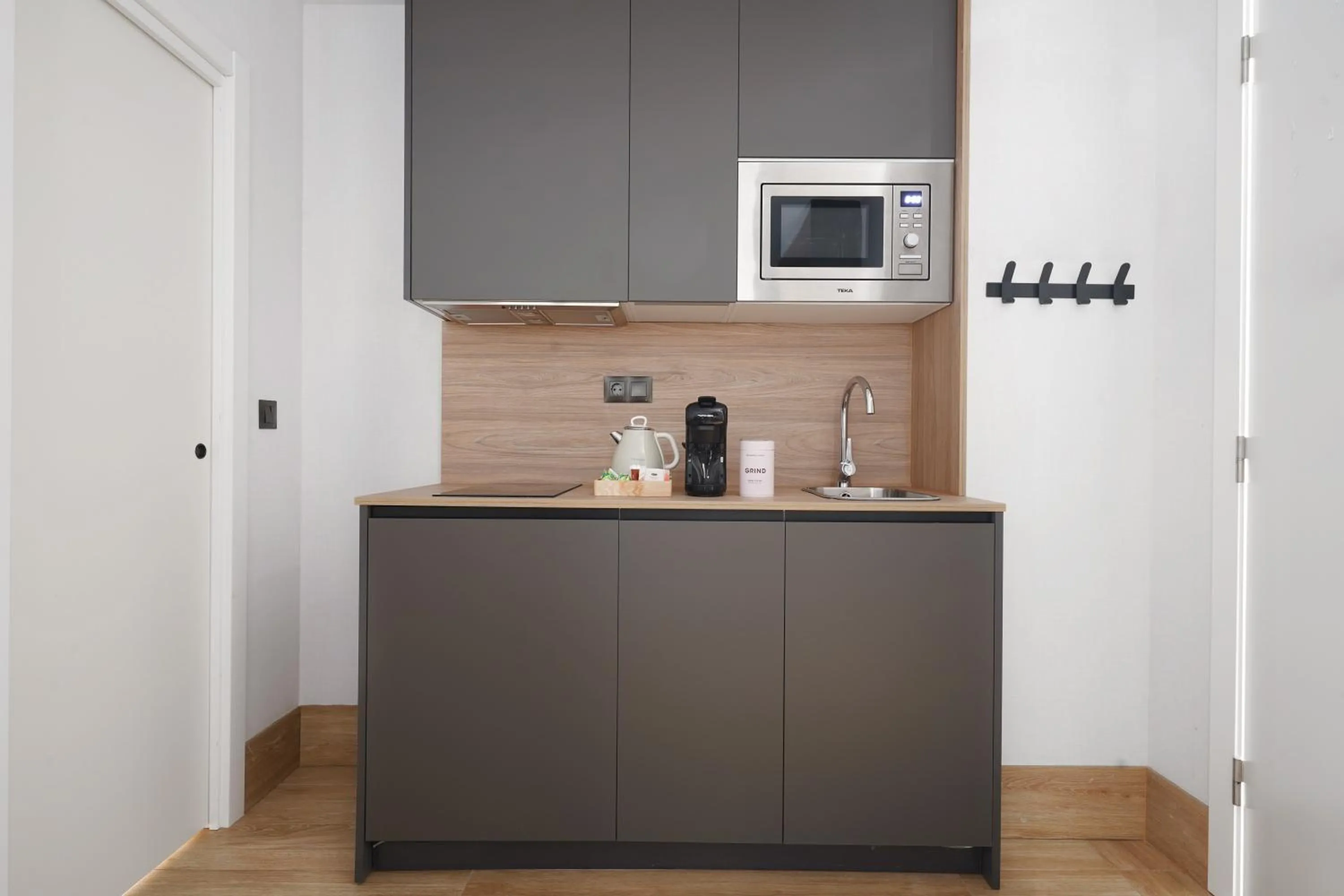 Kitchen or kitchenette in Numa Madrid Goya