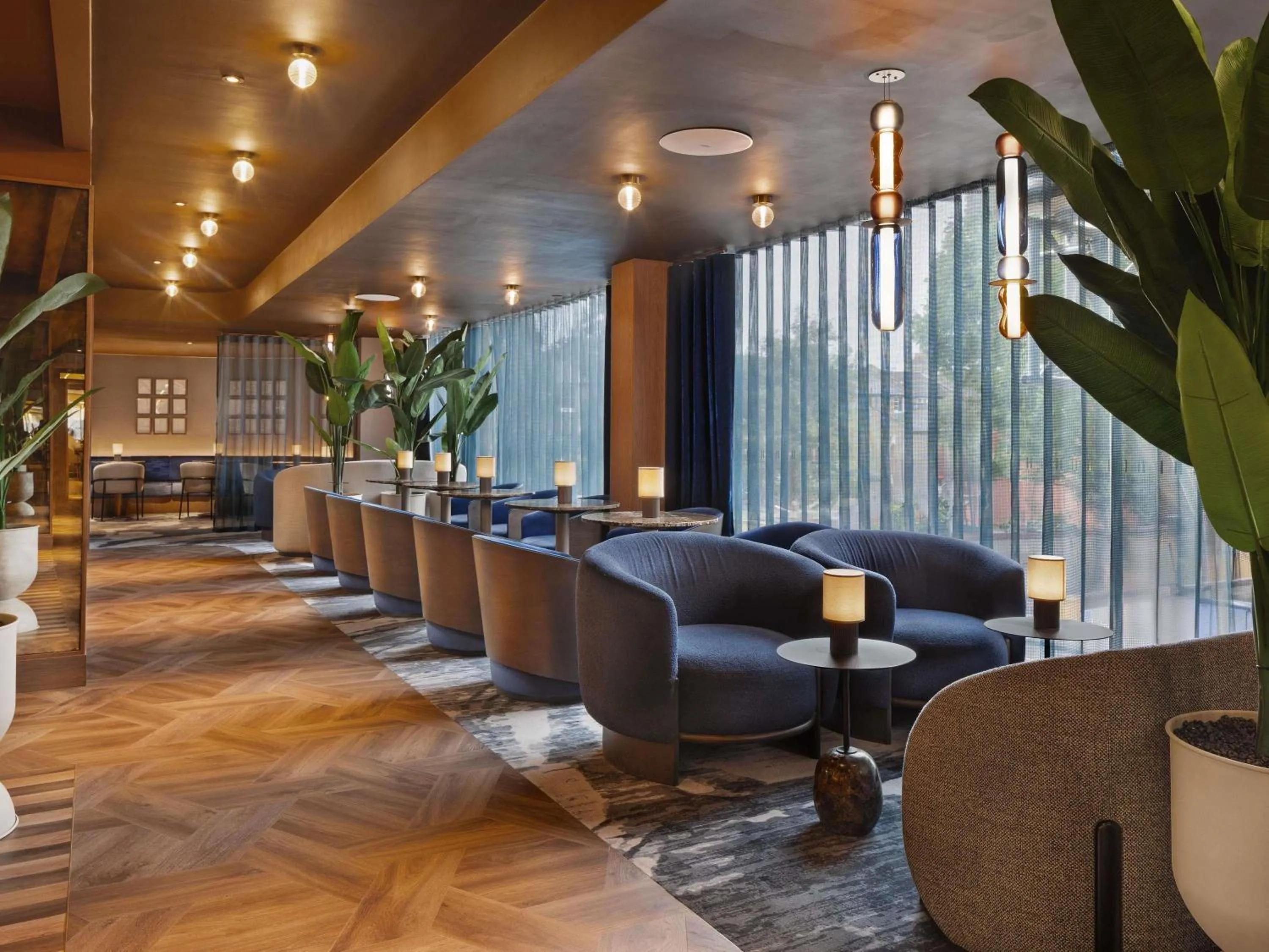 Lounge or bar in ibis London Earls Court