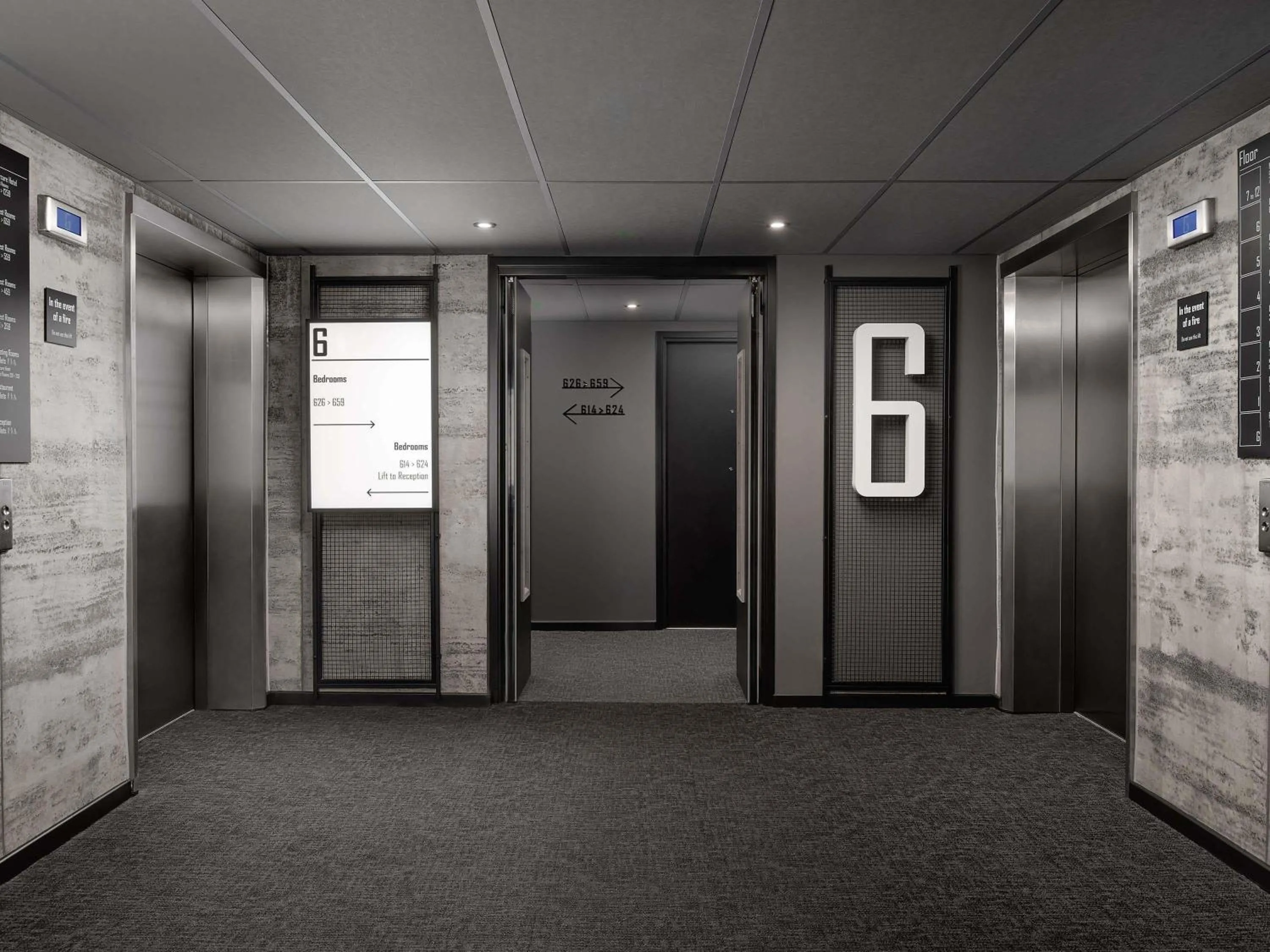 Bedroom in ibis London Earls Court