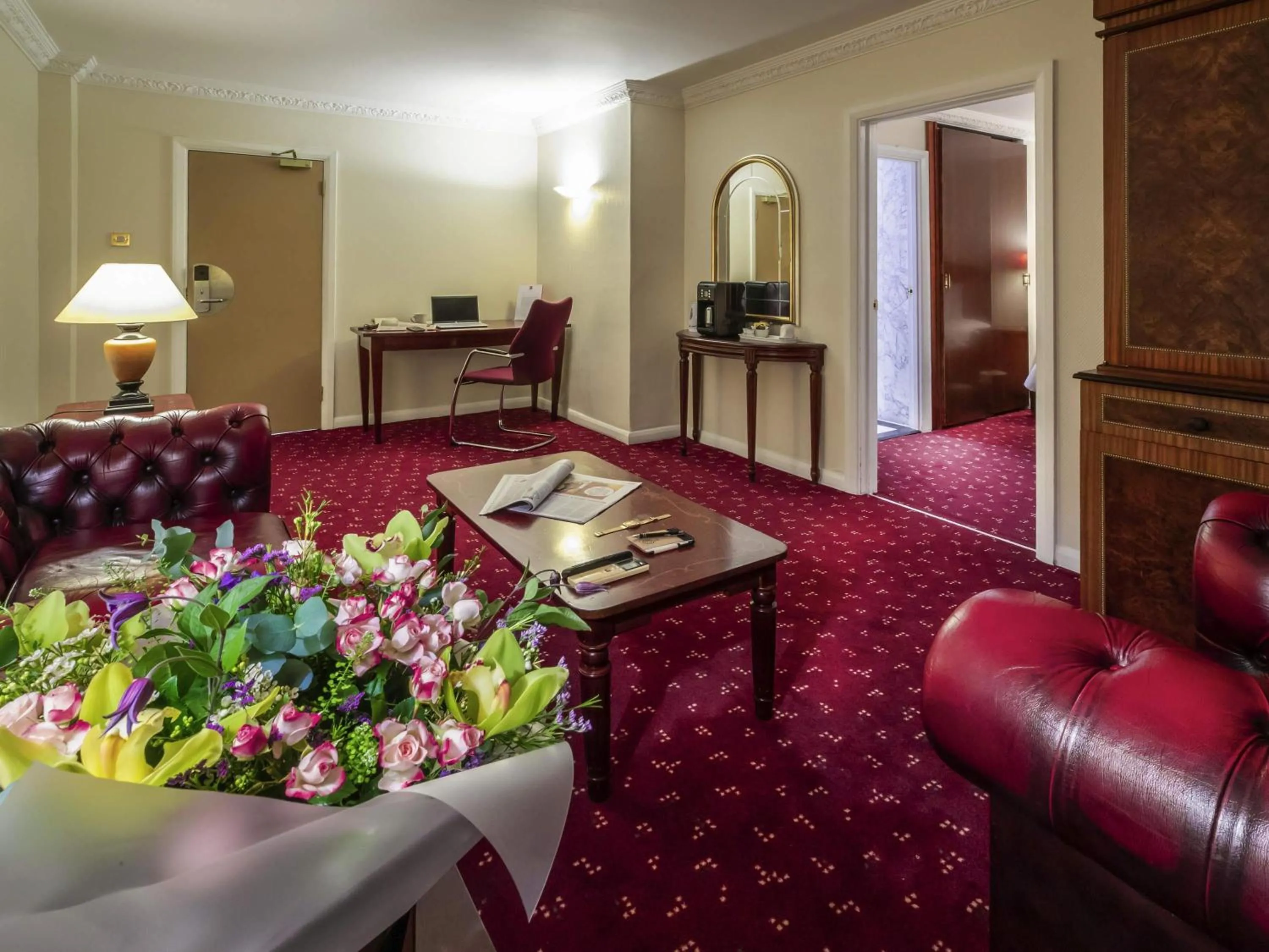 Bedroom in ibis London Earls Court