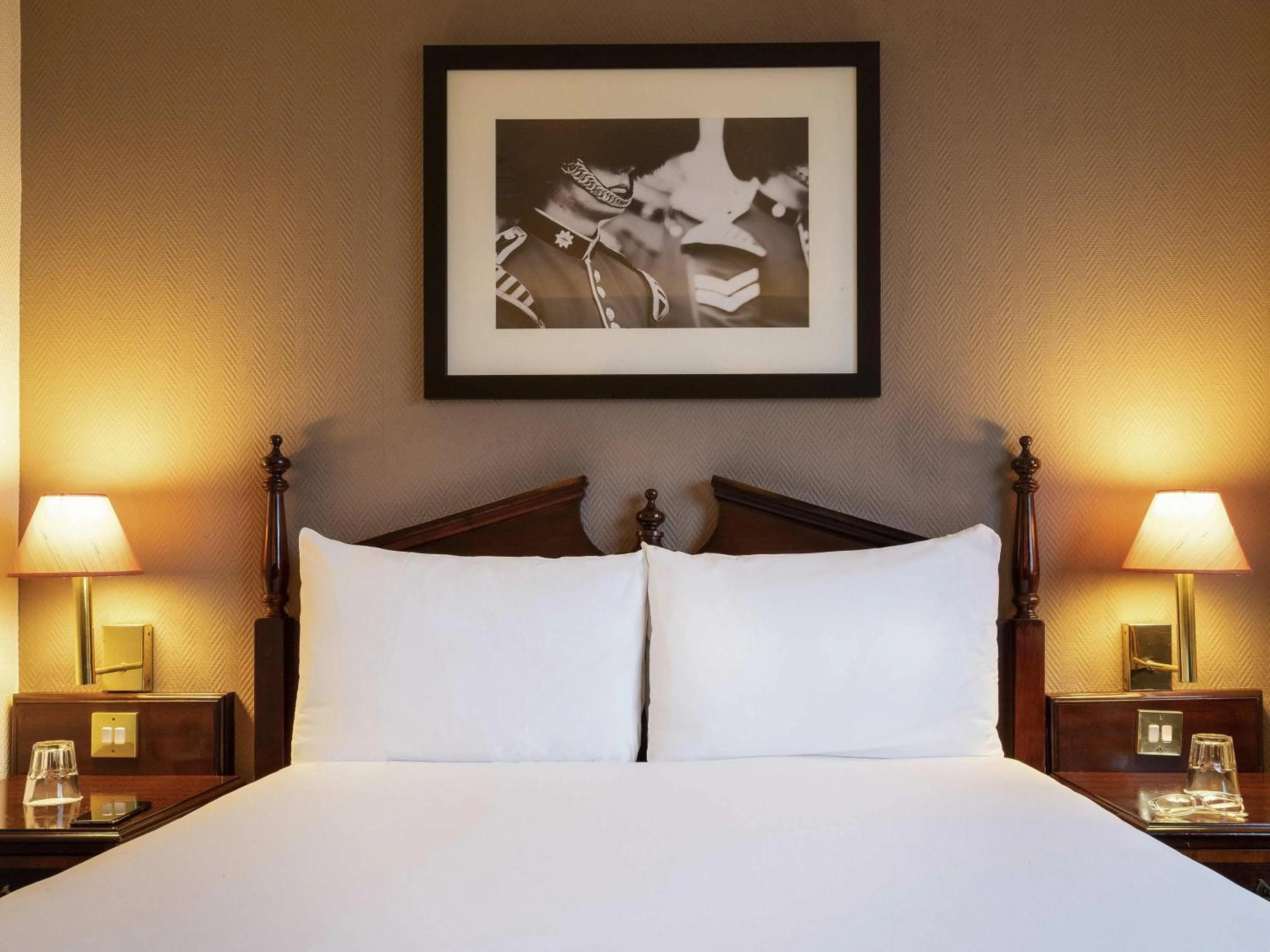 Bedroom, Bed in ibis London Earls Court