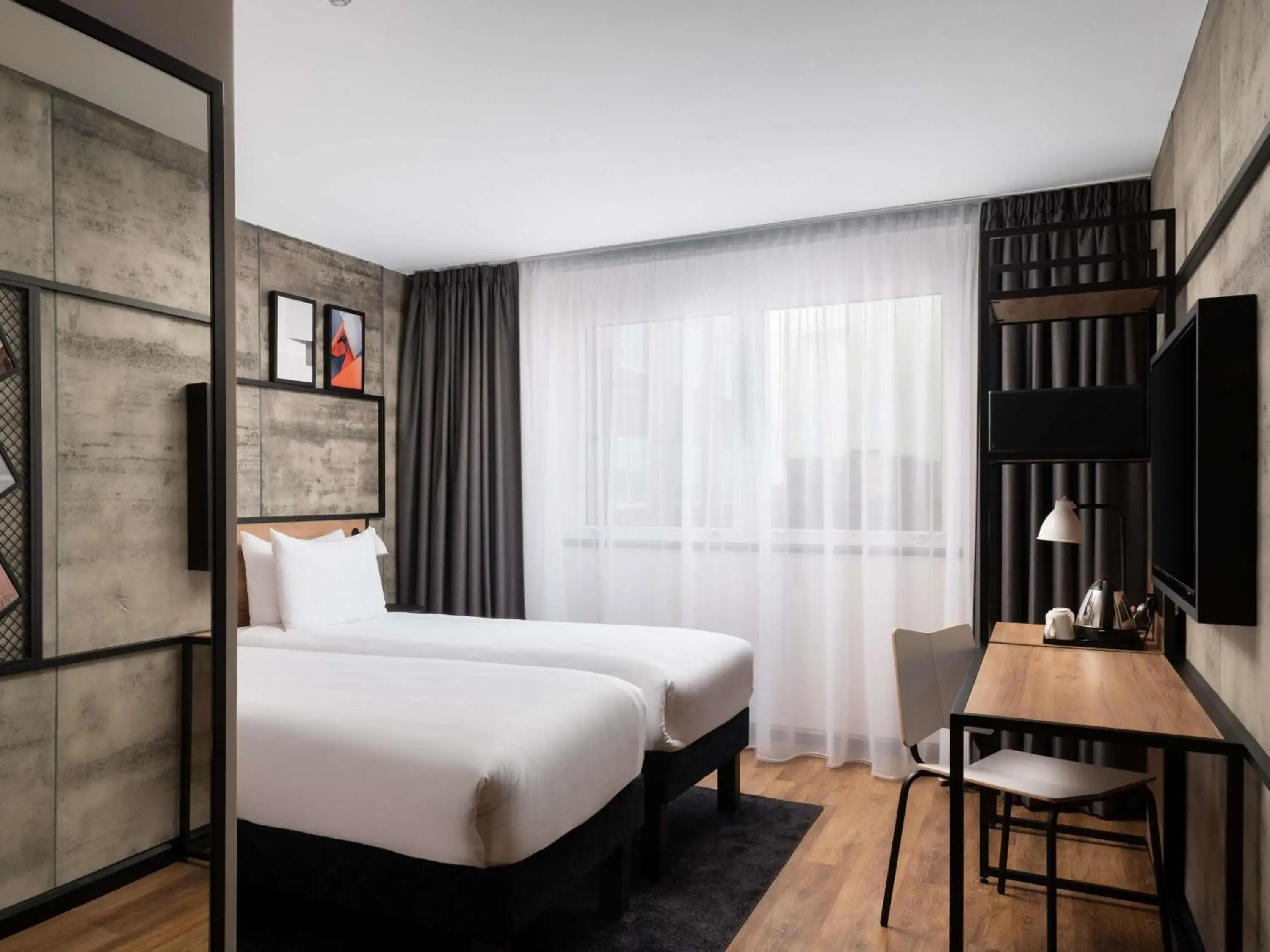 Newly Refurbished - Standard Twin Room in ibis London Earls Court Newly Refurbished - Standard Twin Room in ibis London Earls Court