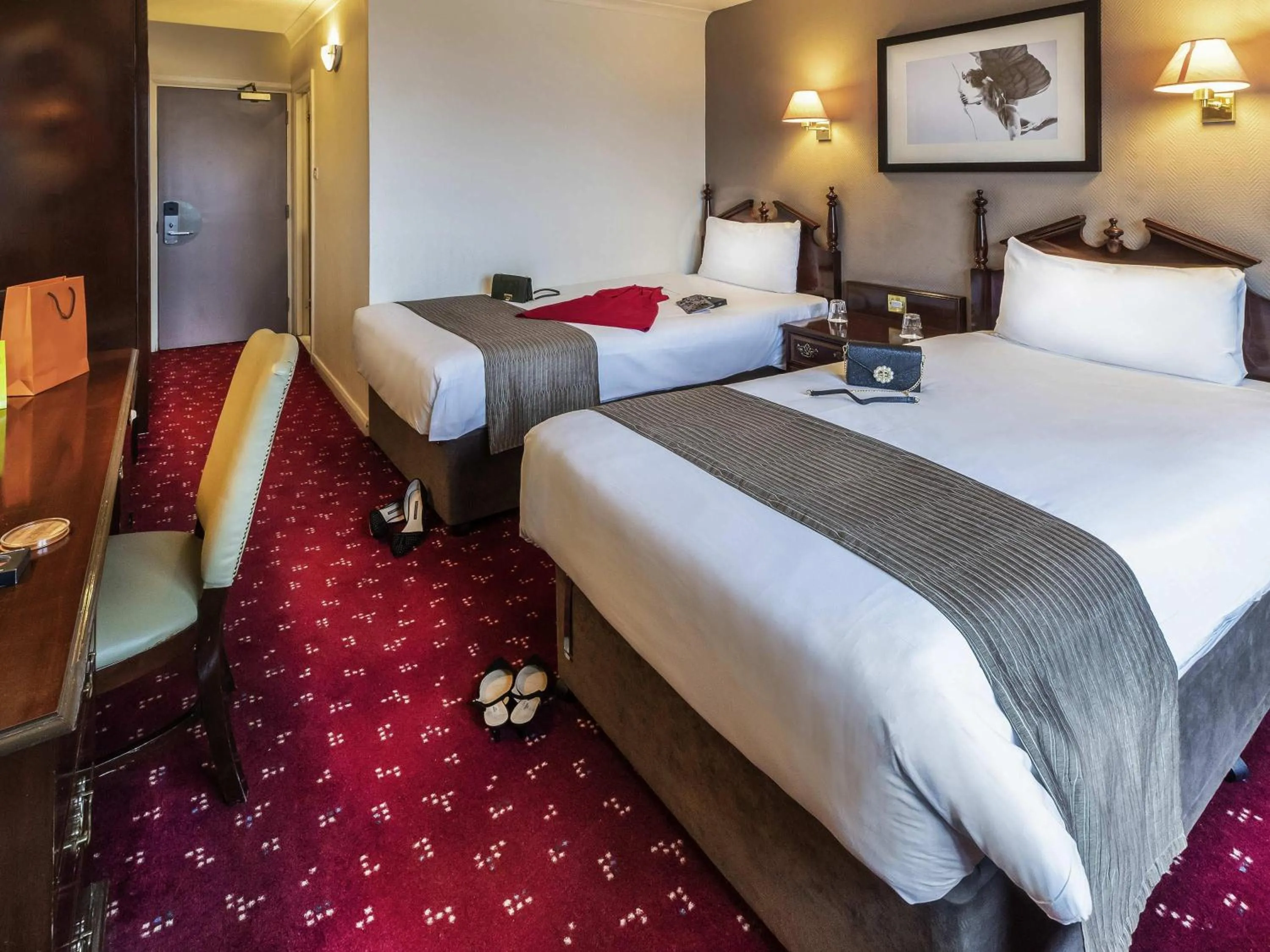 Bedroom, Bed in ibis London Earls Court