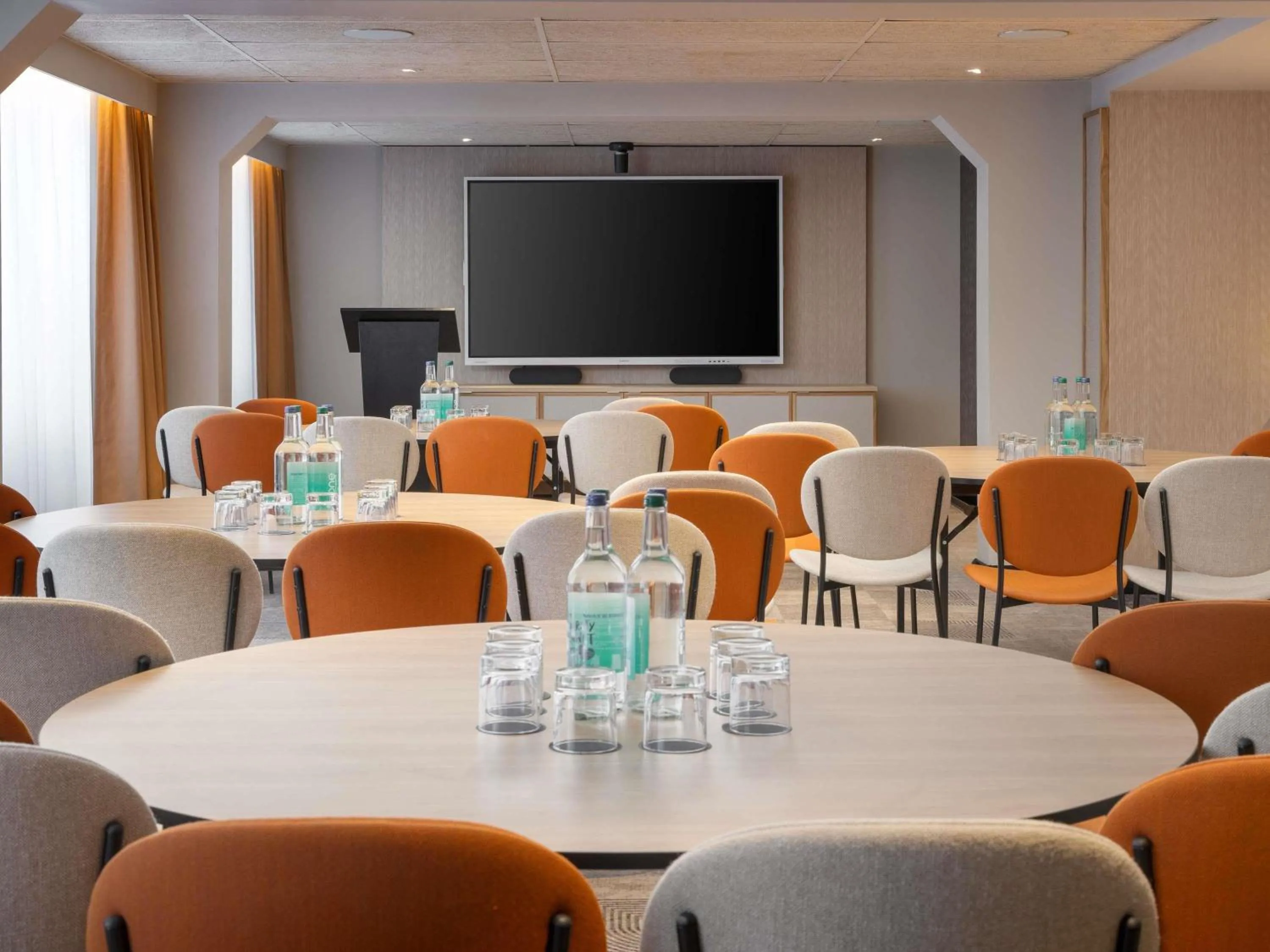 Meeting/conference room in ibis London Earls Court