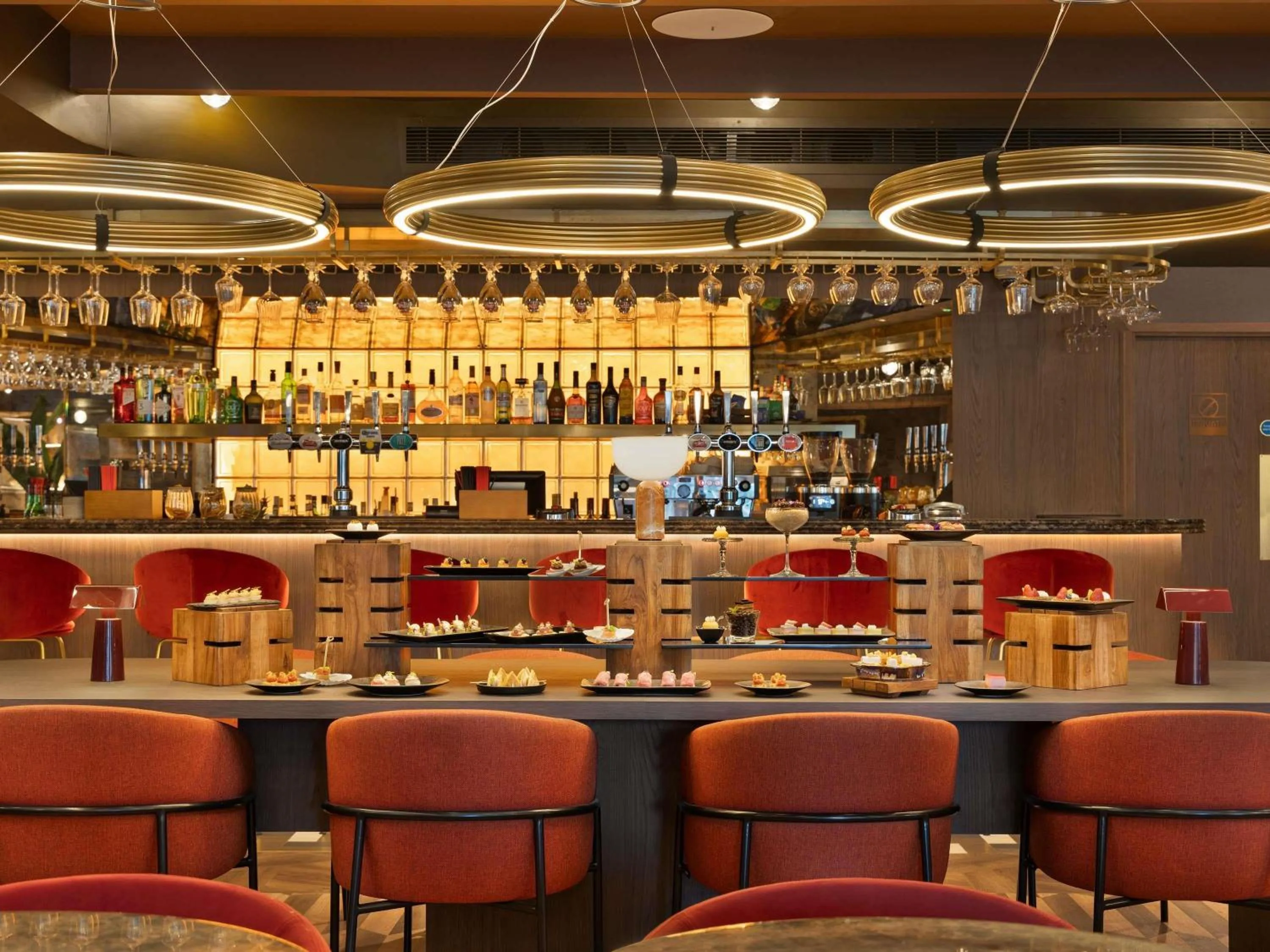 Lounge or bar in ibis London Earls Court
