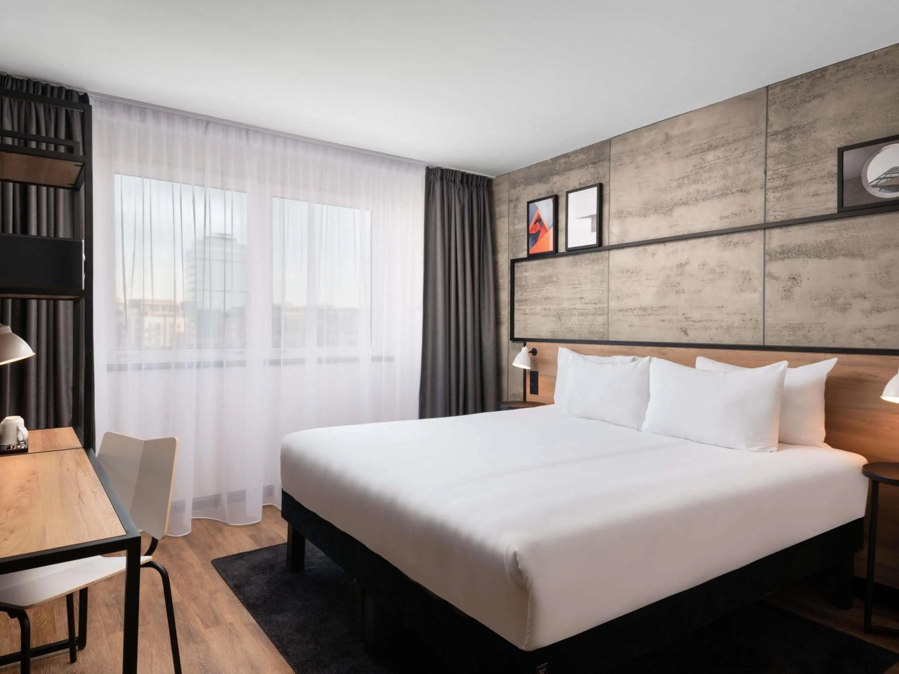 Bedroom, Bed in ibis London Earls Court