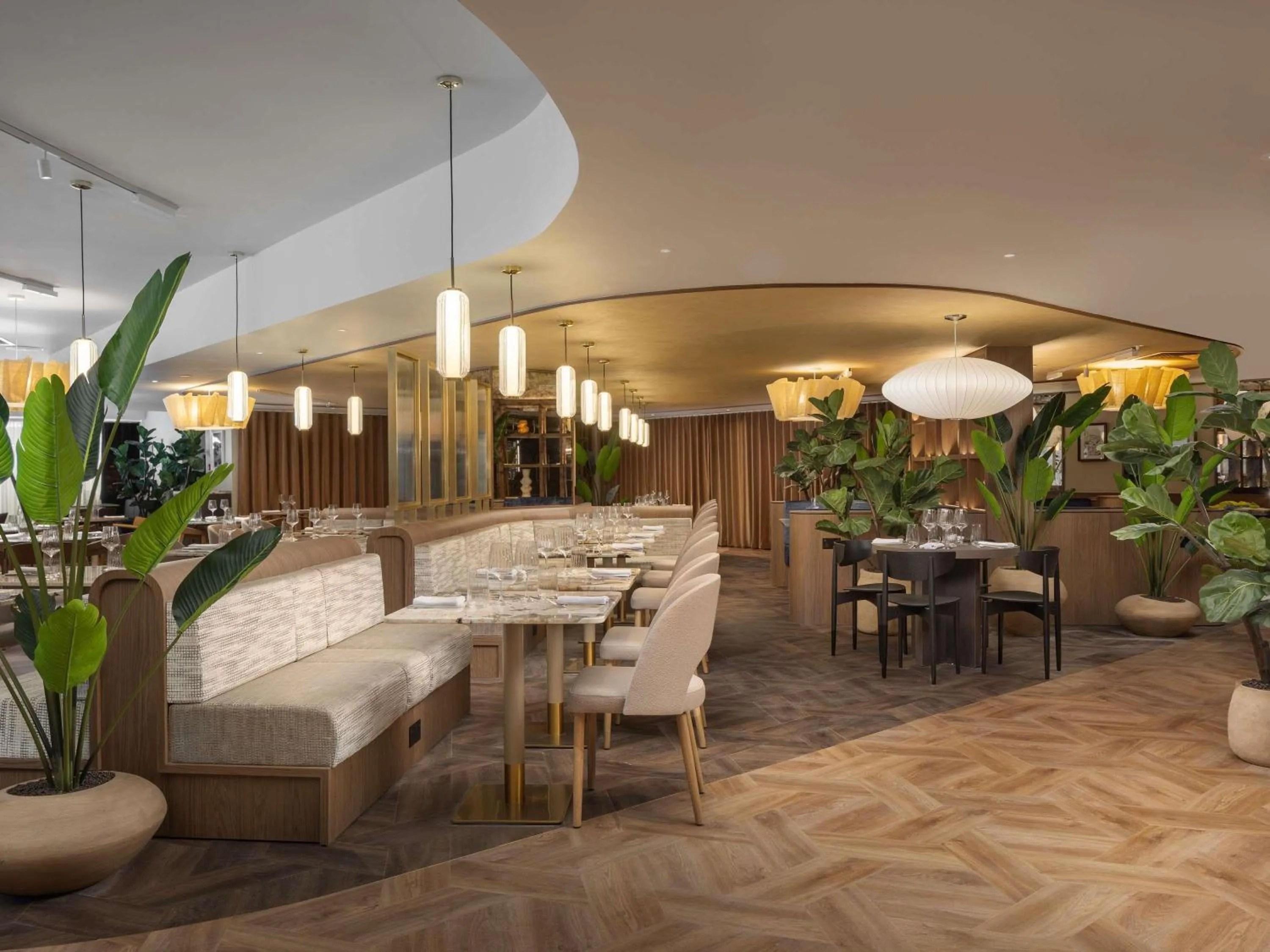 Restaurant/places to eat in ibis London Earls Court