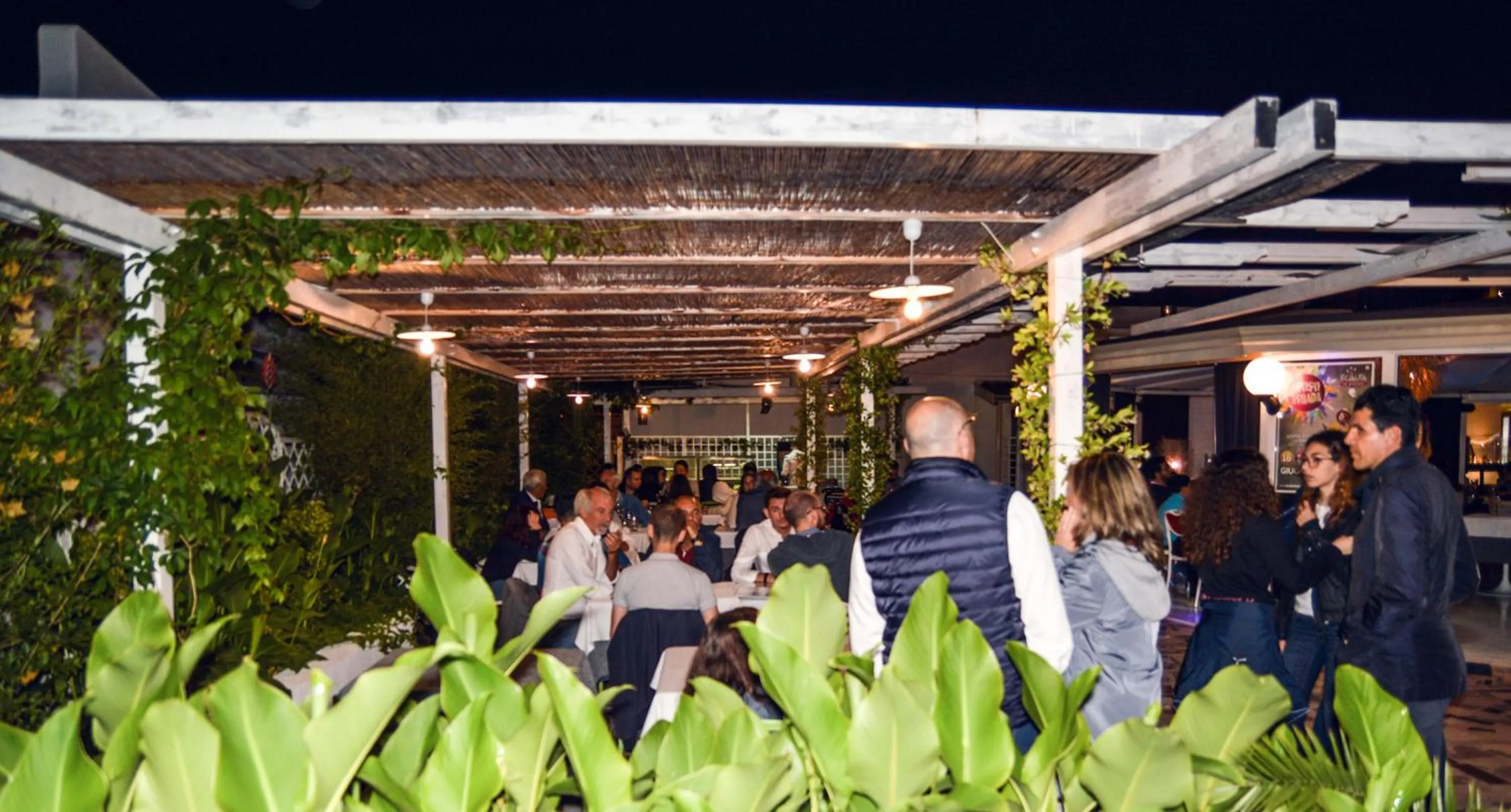 Restaurant/places to eat in HOTEL GENOVA