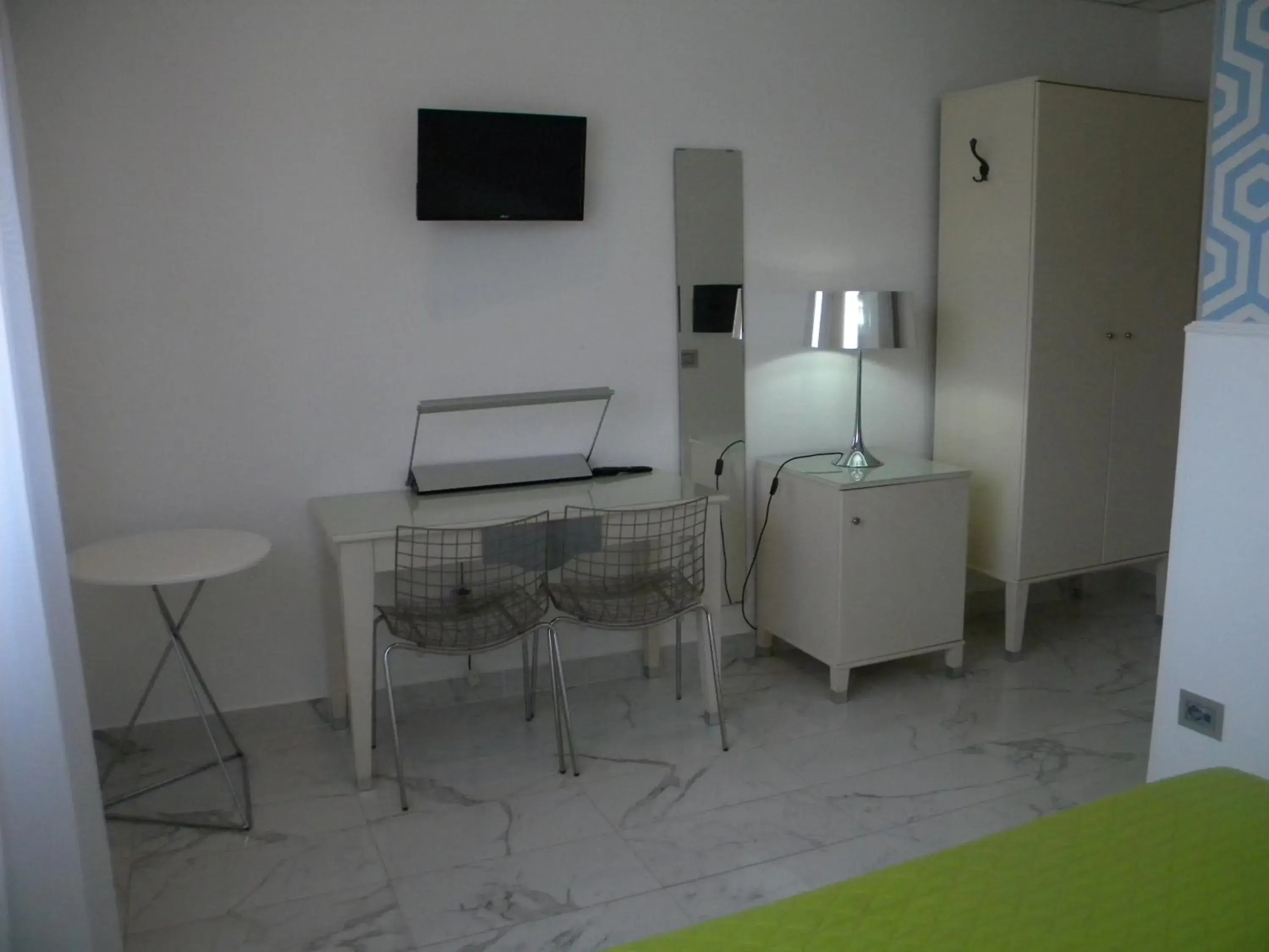 Double Room in HOTEL GENOVA Double Room in HOTEL GENOVA