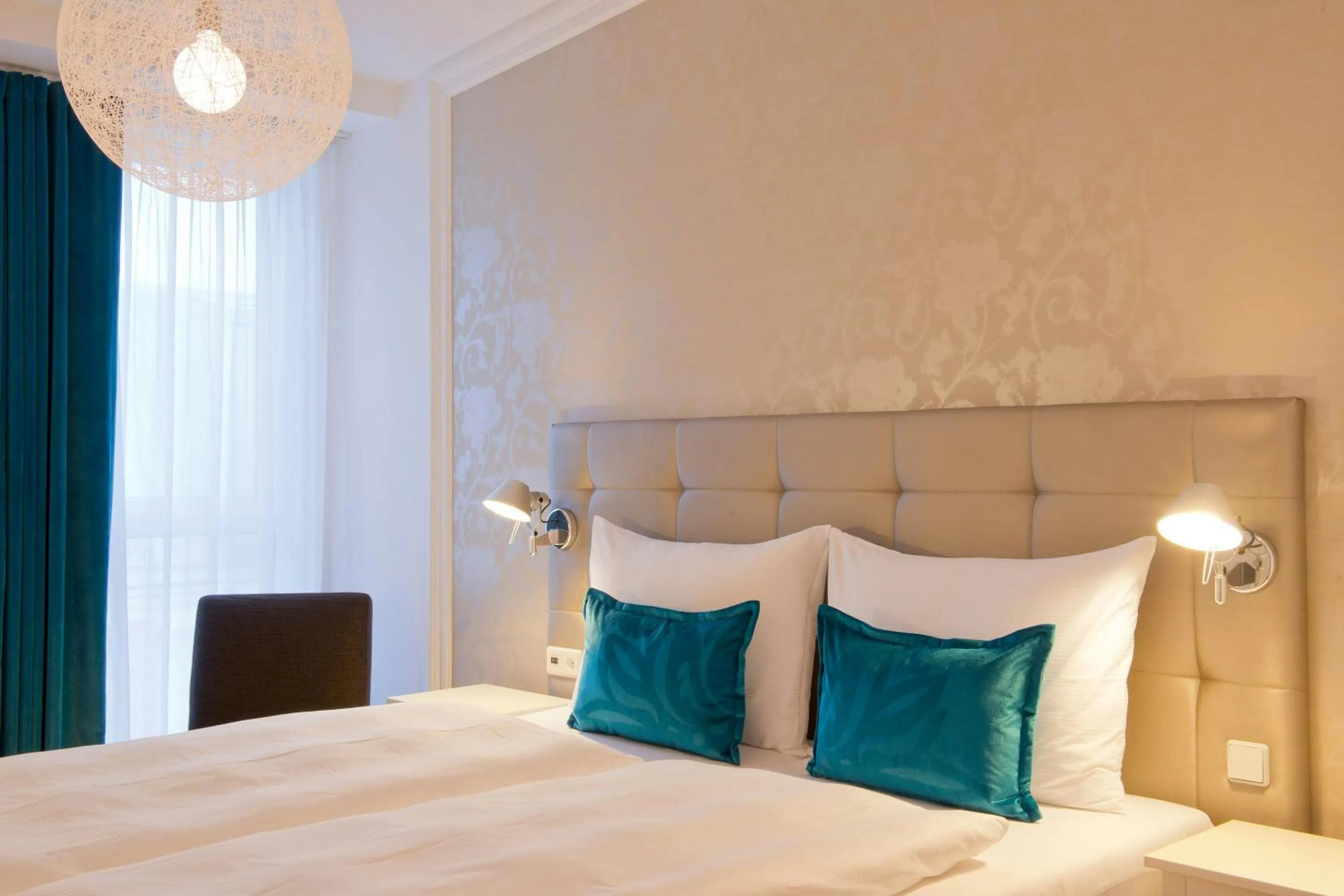 Bedroom, Bed in The Cloud One Wien-Staatsoper