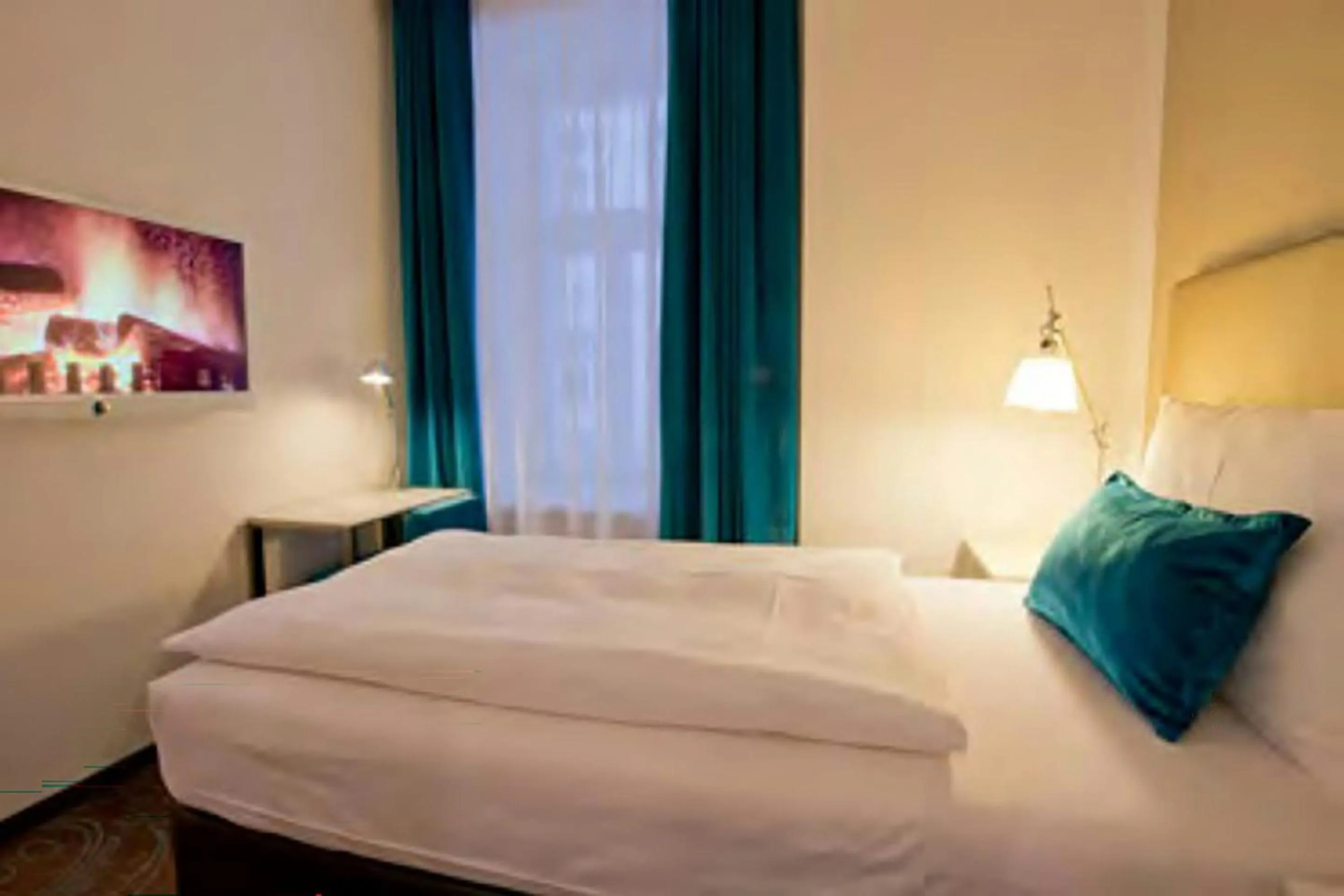 Photo of the whole room, Bed in The Cloud One Wien-Staatsoper