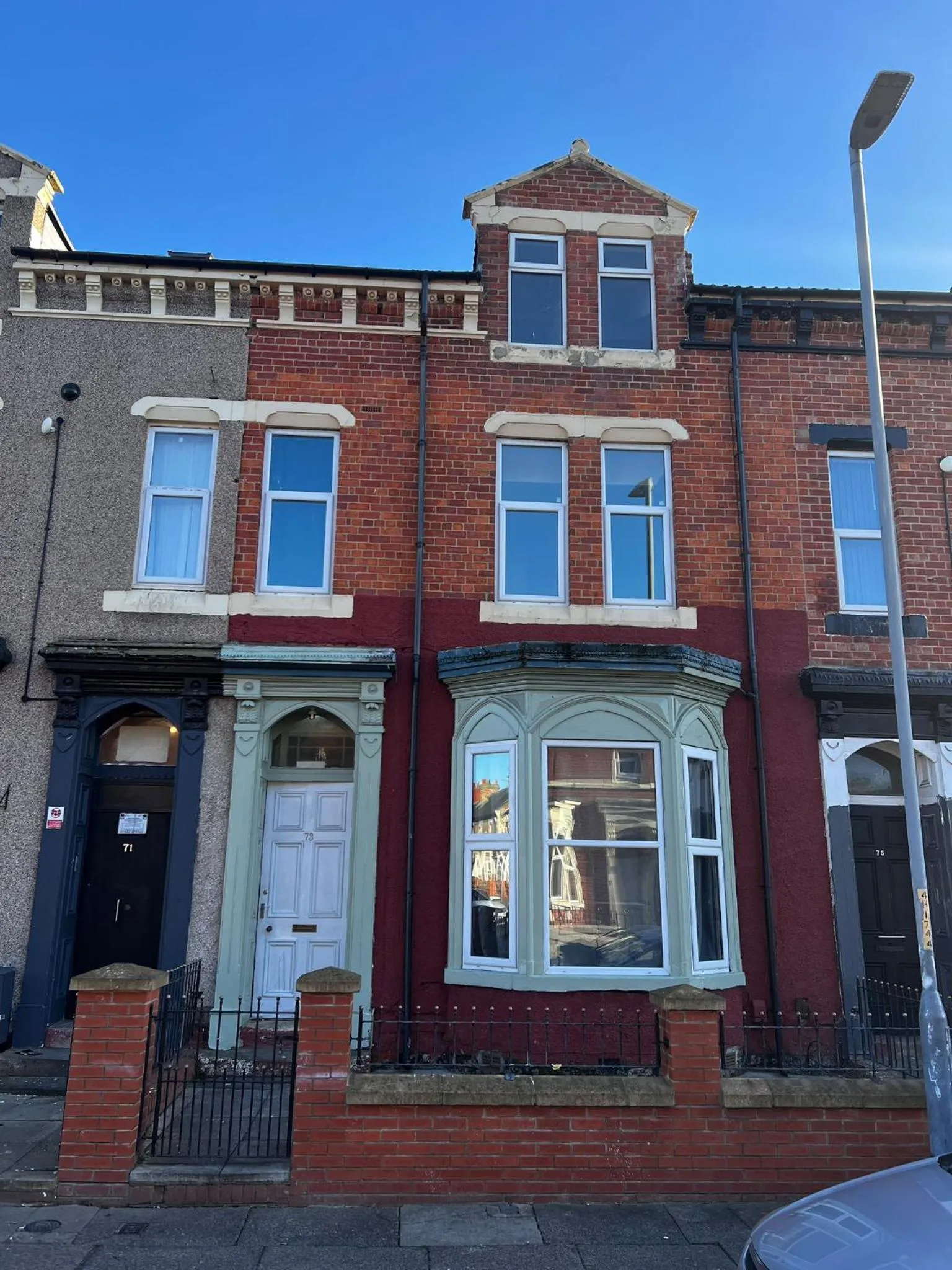 Facade/entrance in Labyrinth By Habitat101