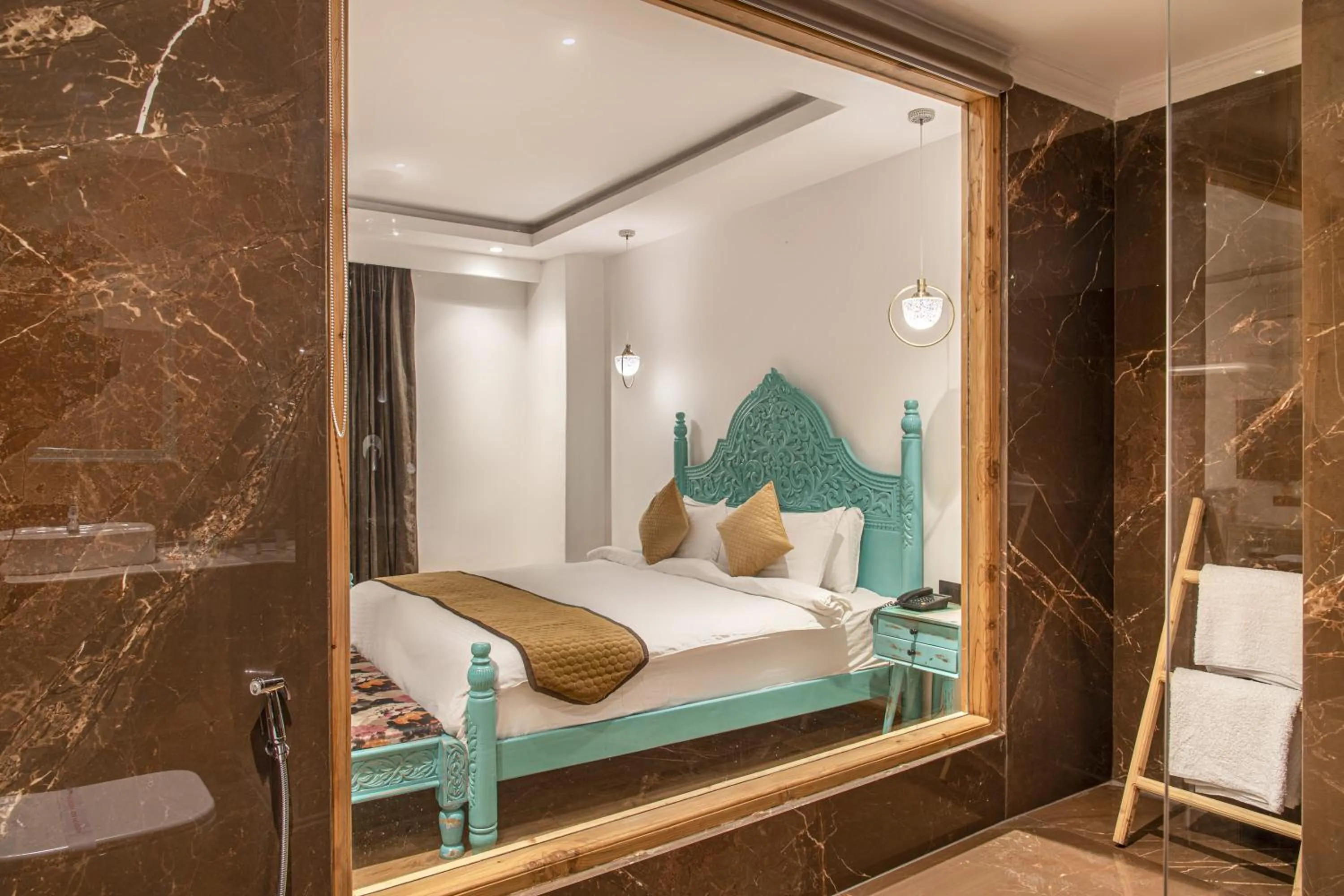 Bathroom, Bed in Echor Palm Bliss Riverside Resort & Spa Kasol