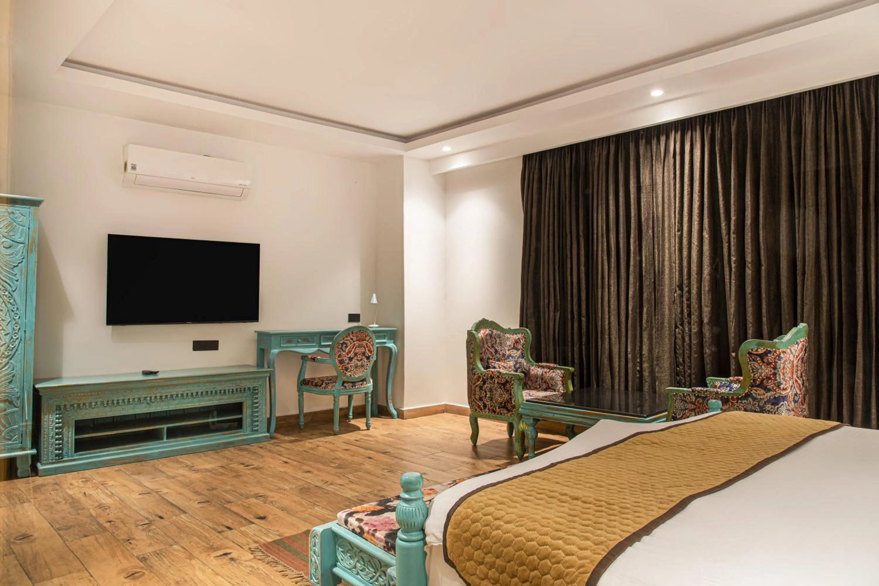 Bed in Echor Palm Bliss Riverside Resort & Spa Kasol