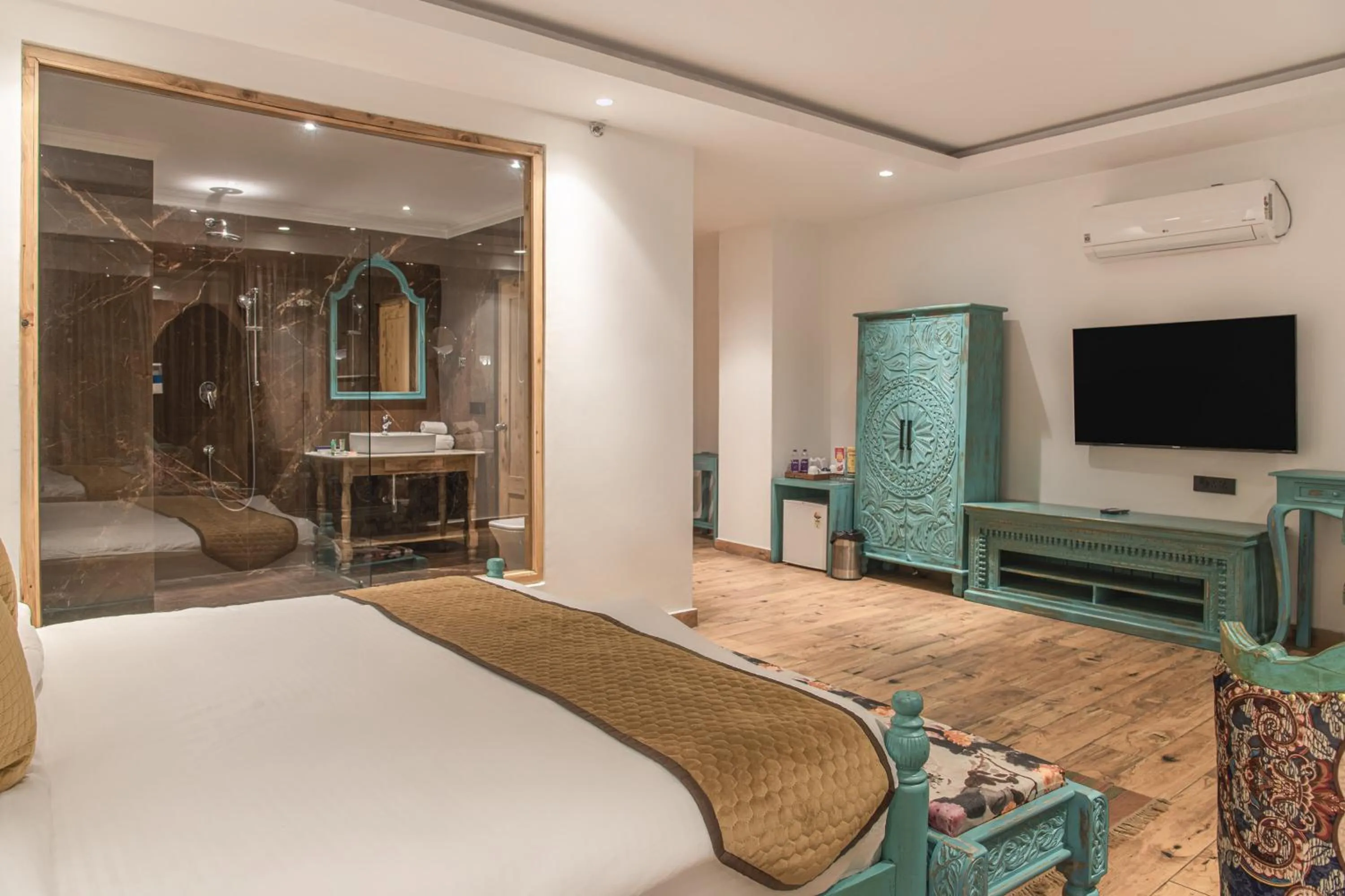 Bed in Echor Palm Bliss Riverside Resort & Spa Kasol