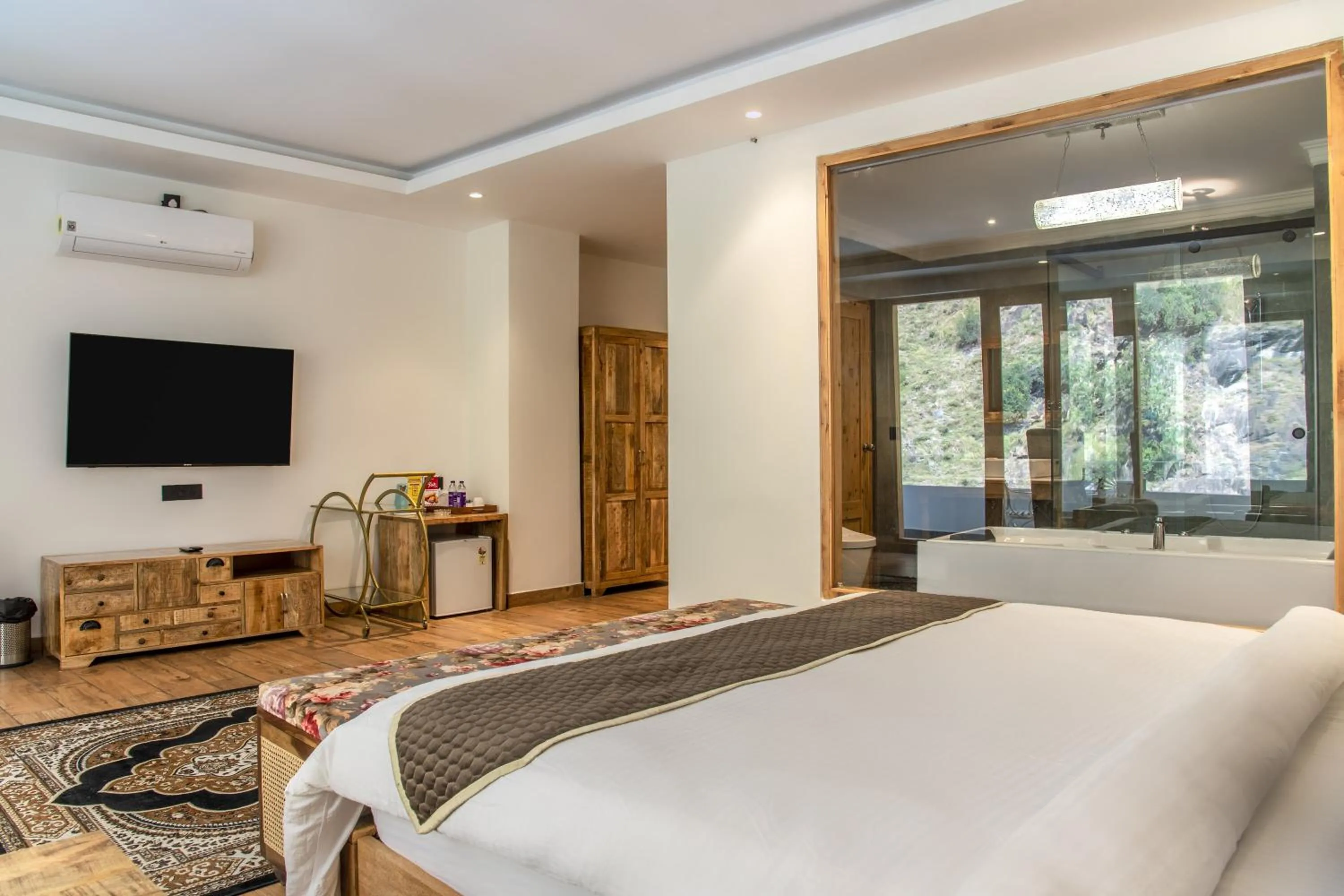 Bed in Echor Palm Bliss Riverside Resort & Spa Kasol