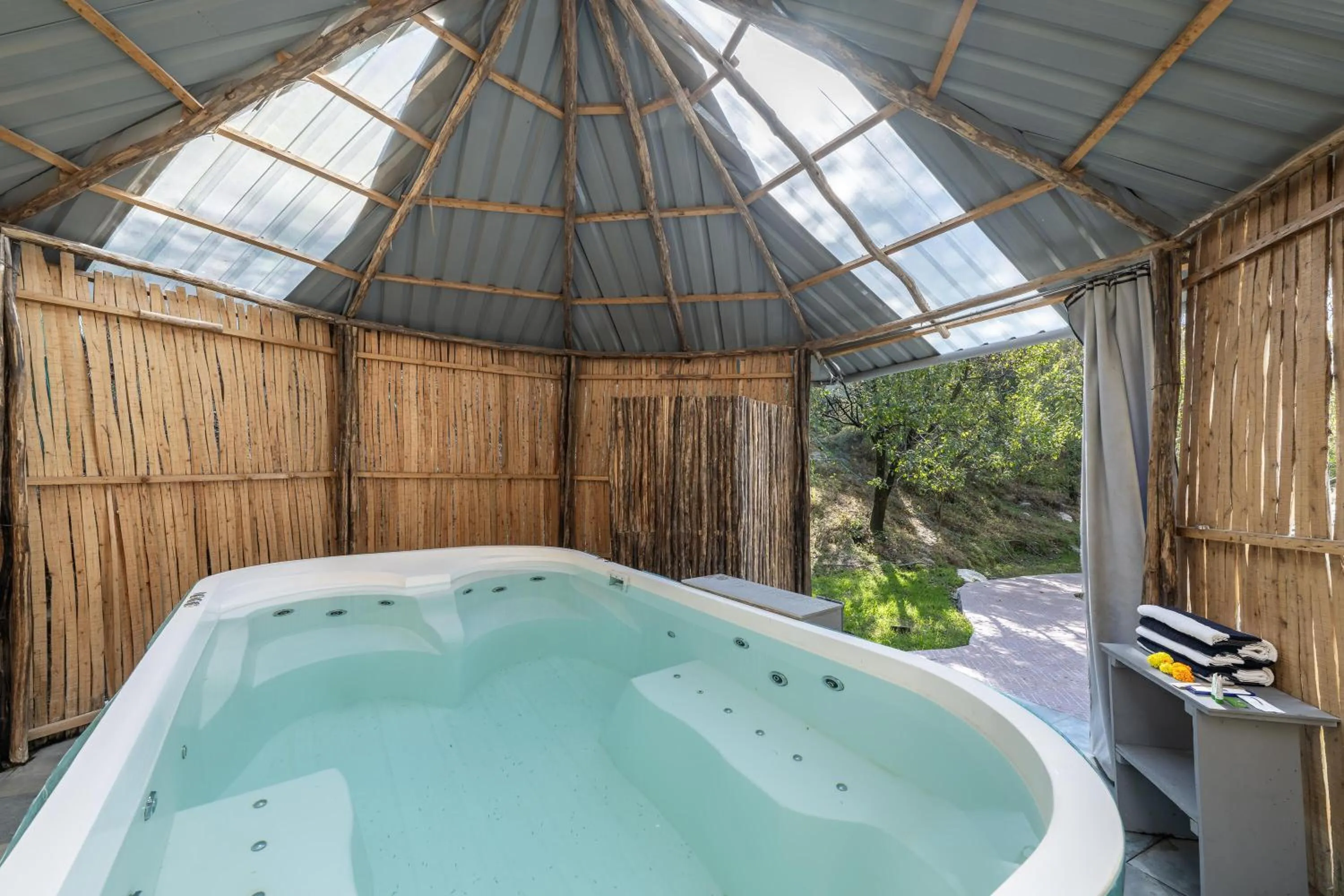 Hot Tub in Echor Palm Bliss Riverside Resort & Spa Kasol