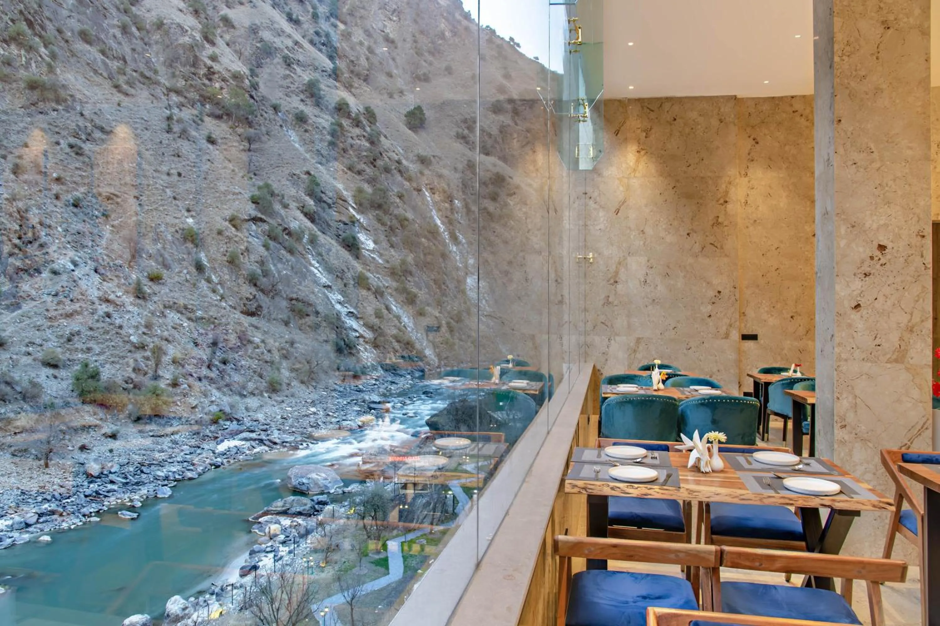 Restaurant/places to eat in Echor Palm Bliss Riverside Resort & Spa Kasol