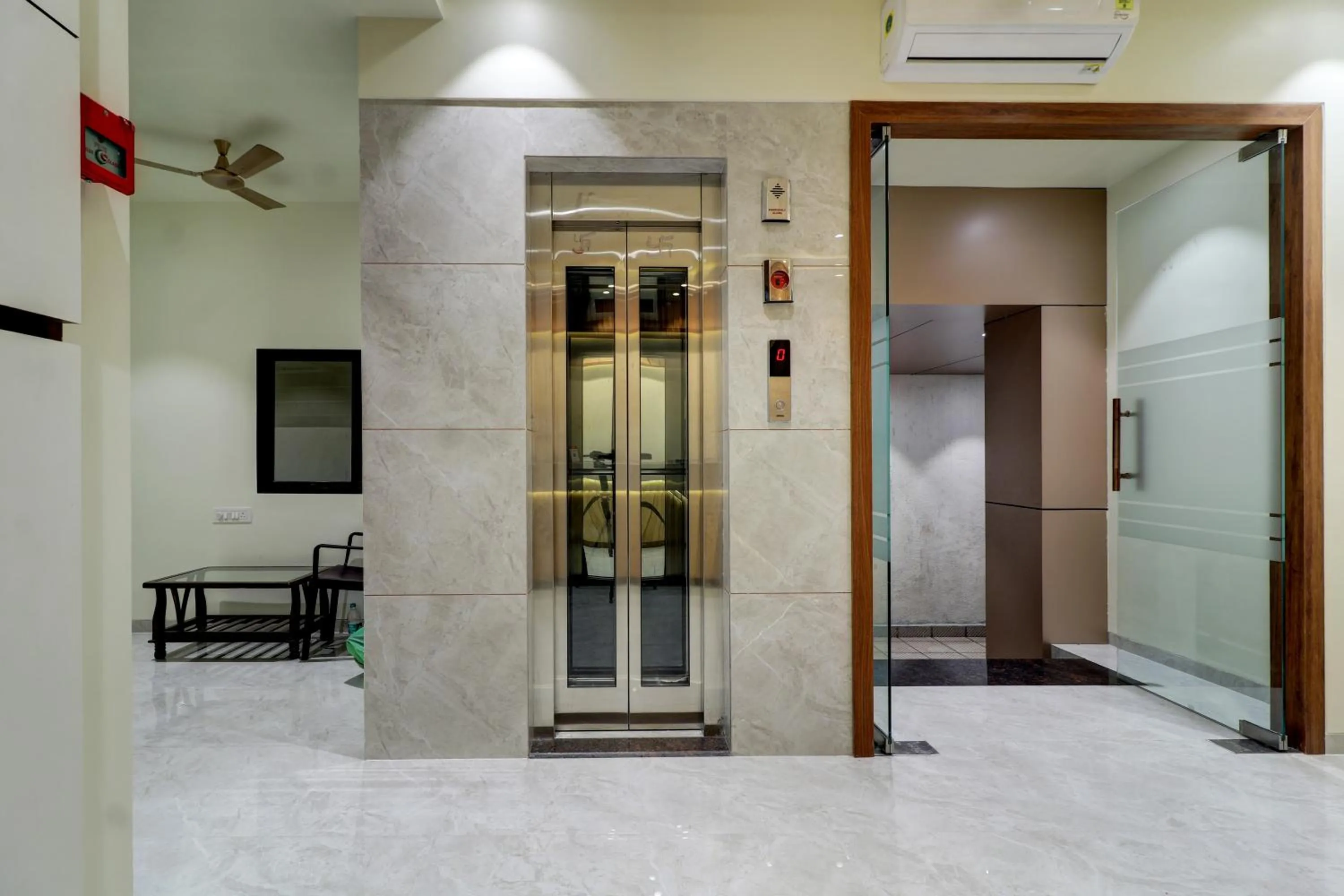 elevator in Hotel Archith