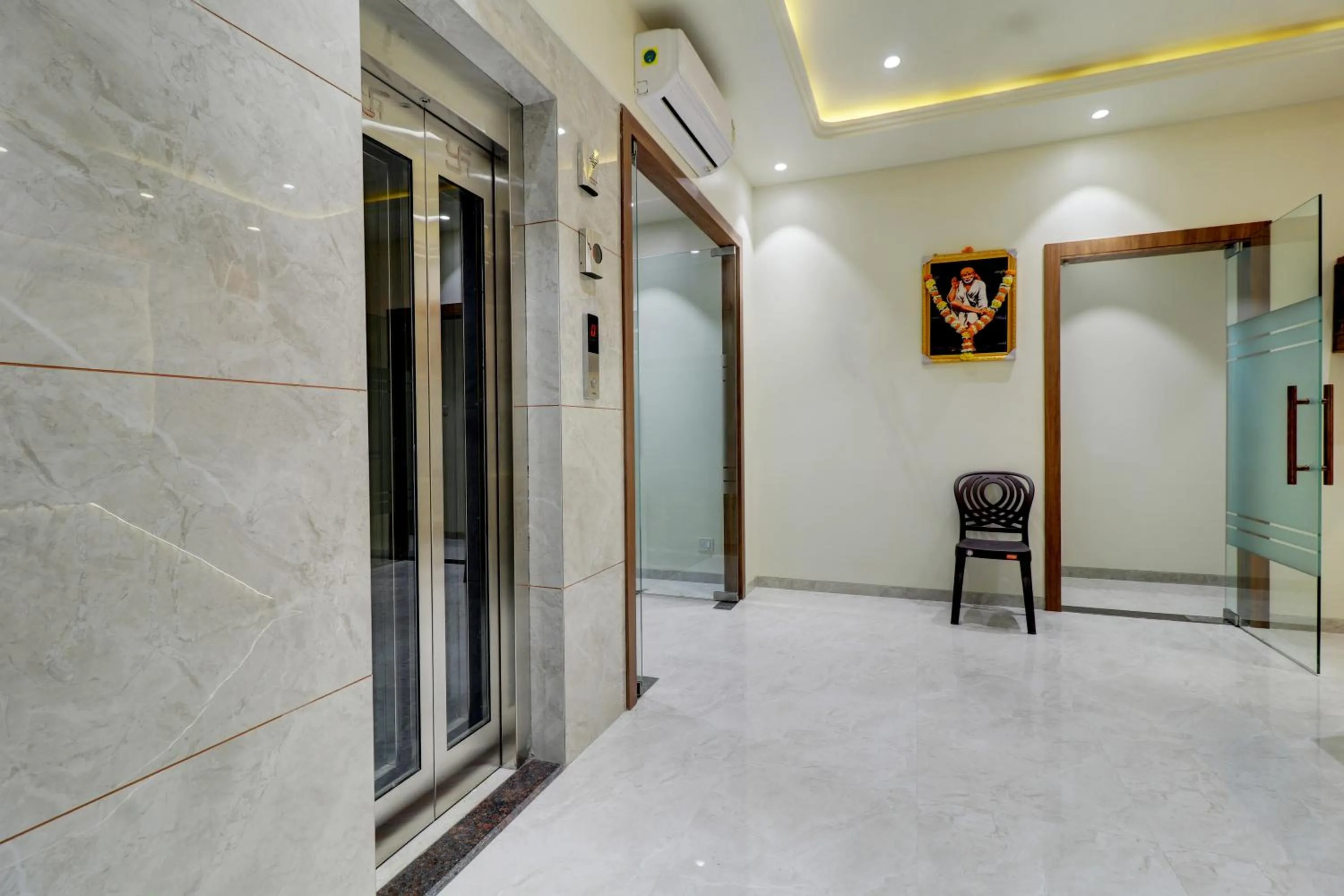 elevator in Hotel Archith