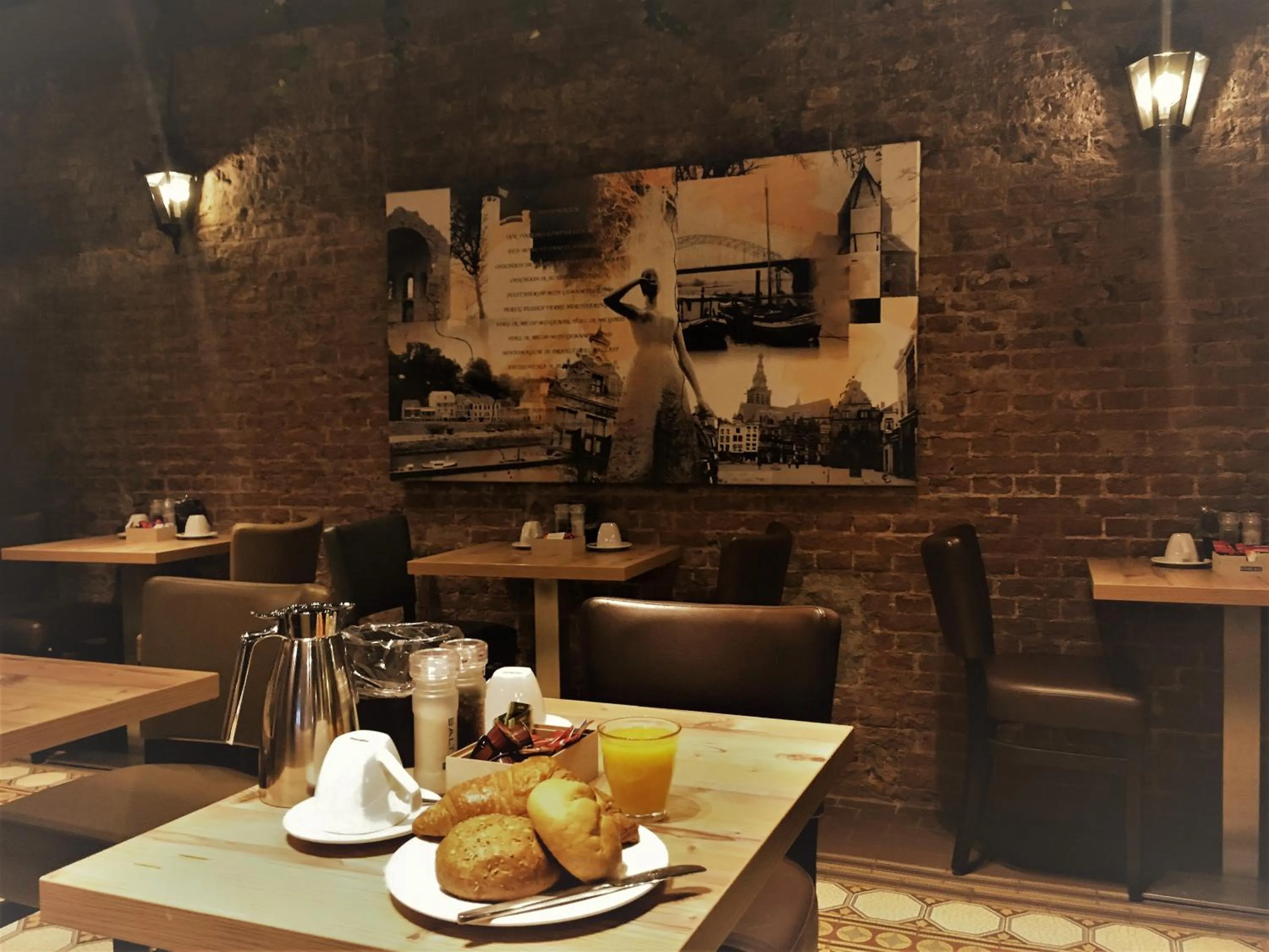 Buffet breakfast in Hotel Courage Nijmegen