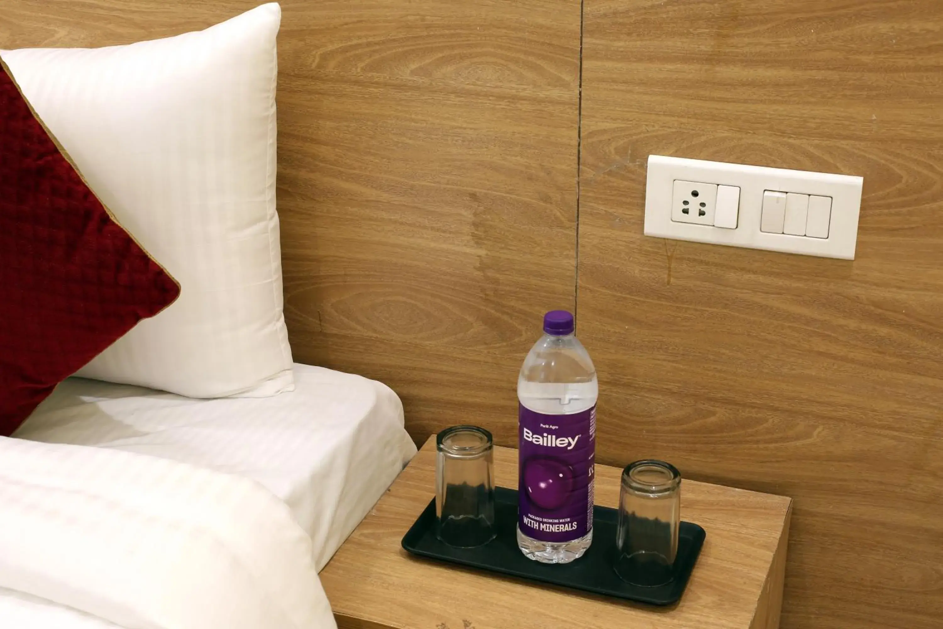 Deluxe Room - single occupancy in Hotel Lemon Suites & Banquet By Aura Deluxe Room - single occupancy in Hotel Lemon Suites & Banquet By Aura