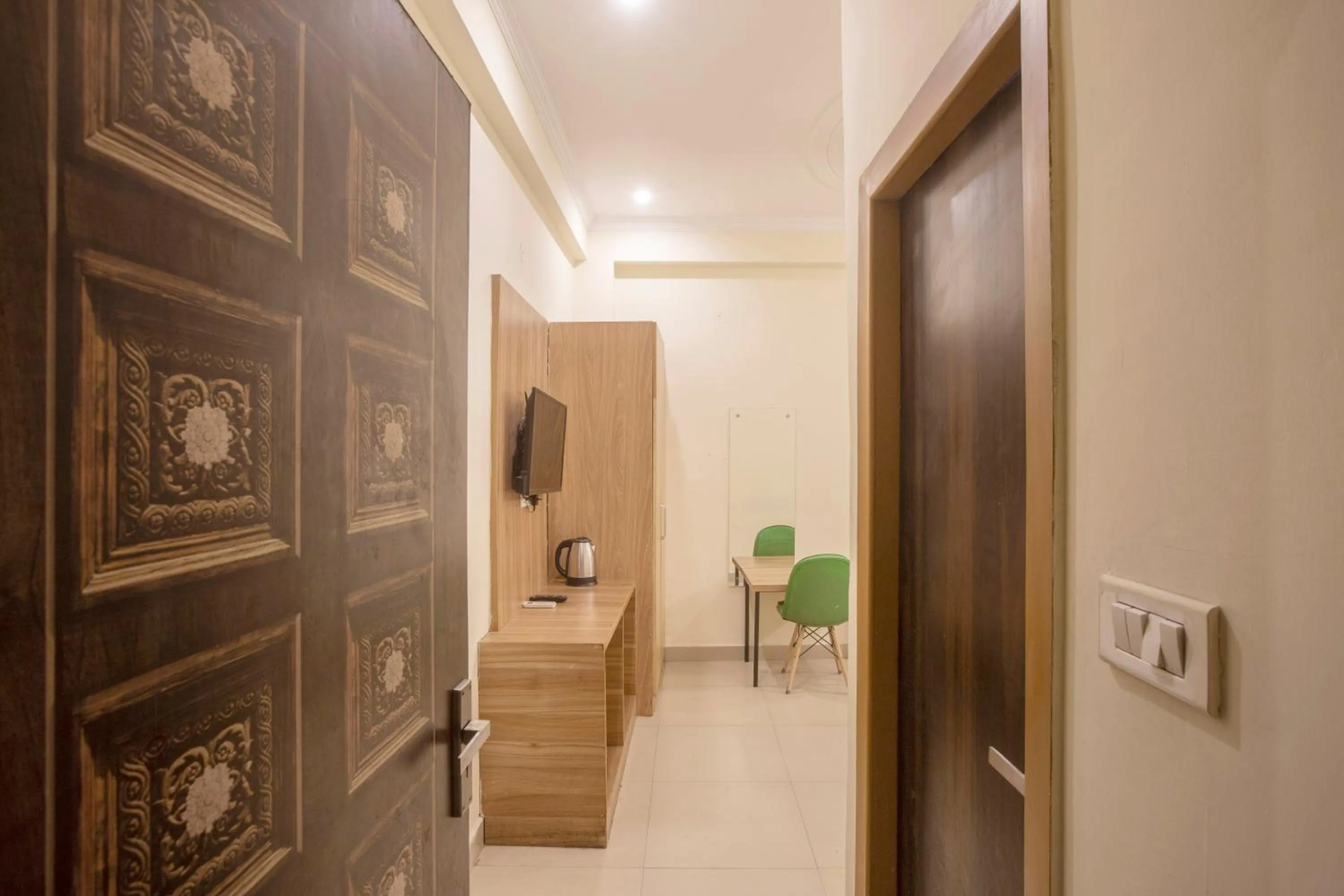 wardrobe in Hotel Lemon Suites & Banquet By Aura