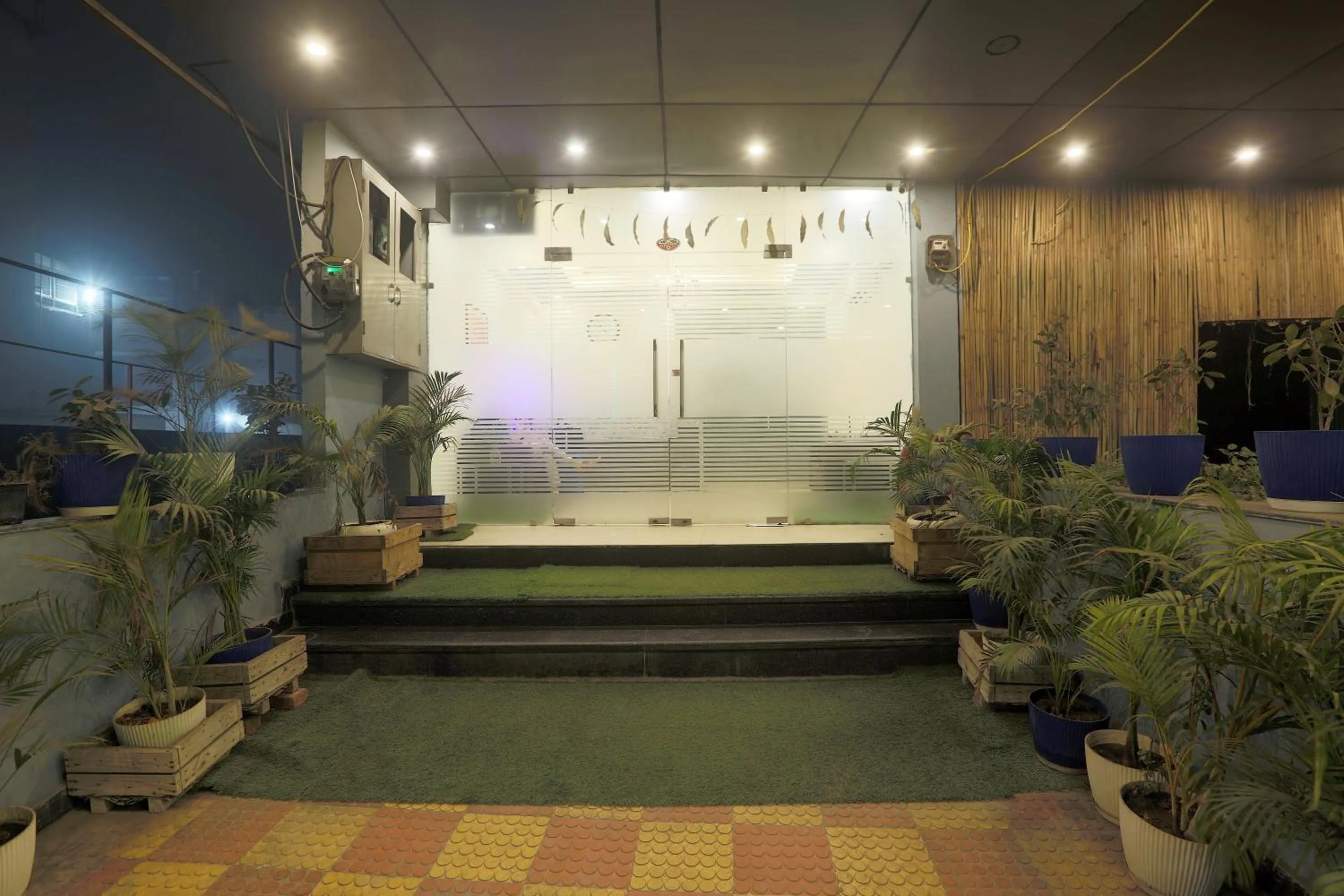 Facade/entrance in Hotel Lemon Suites & Banquet By Aura