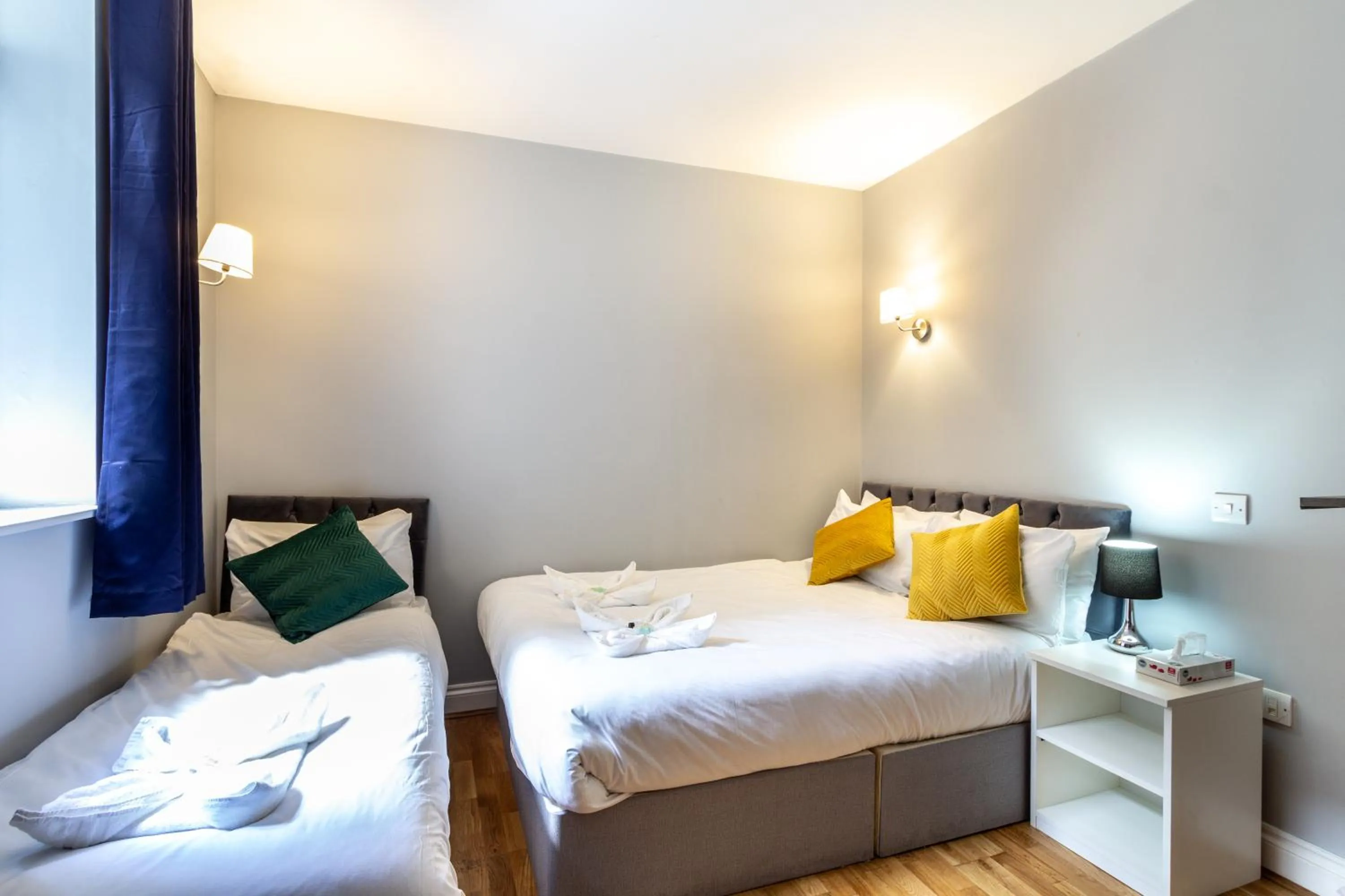 Bedroom, Bed in Coronation Hotel