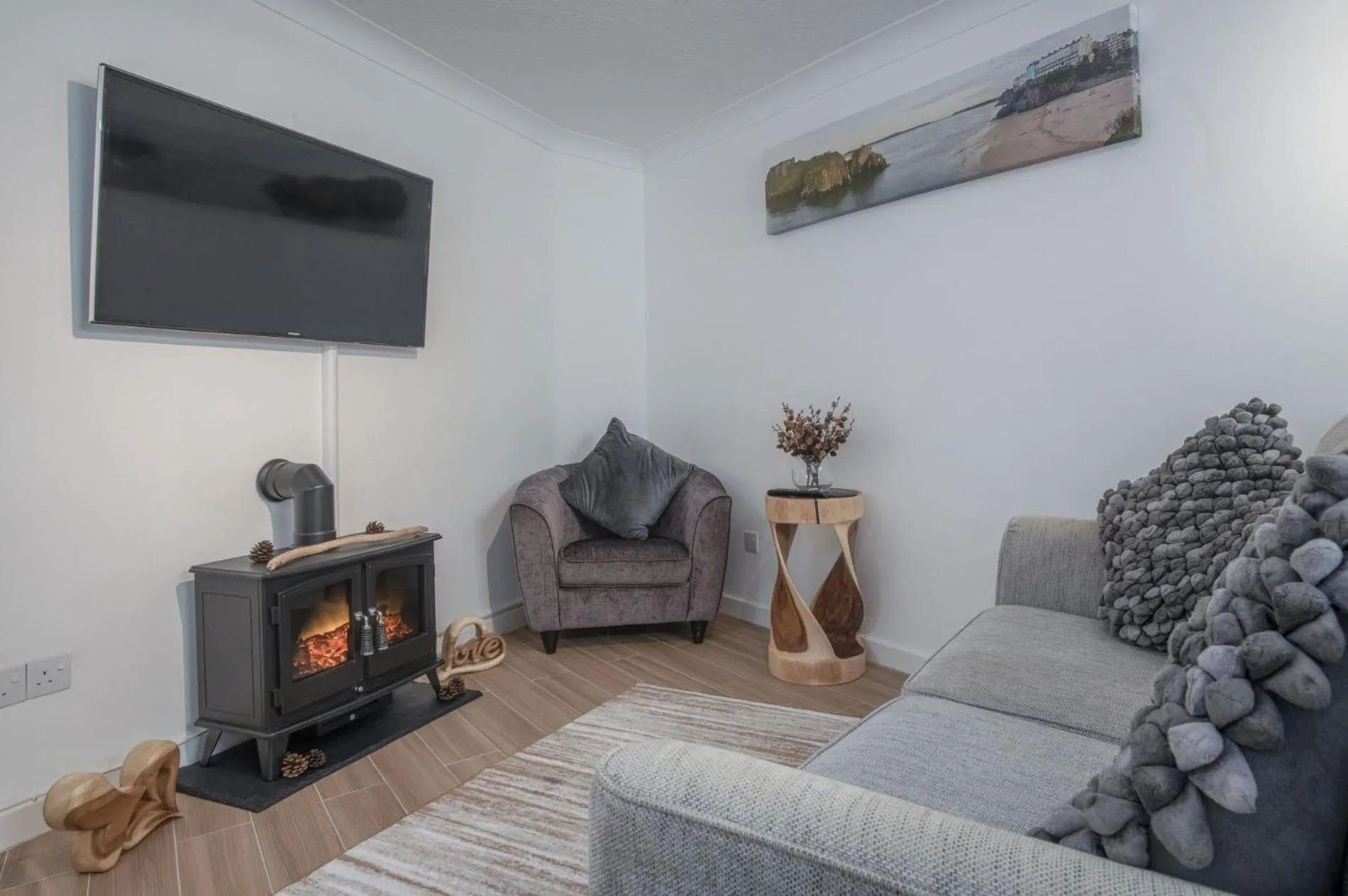 Other in Castle Cove - 1 Bedroom Apartment - Tenby