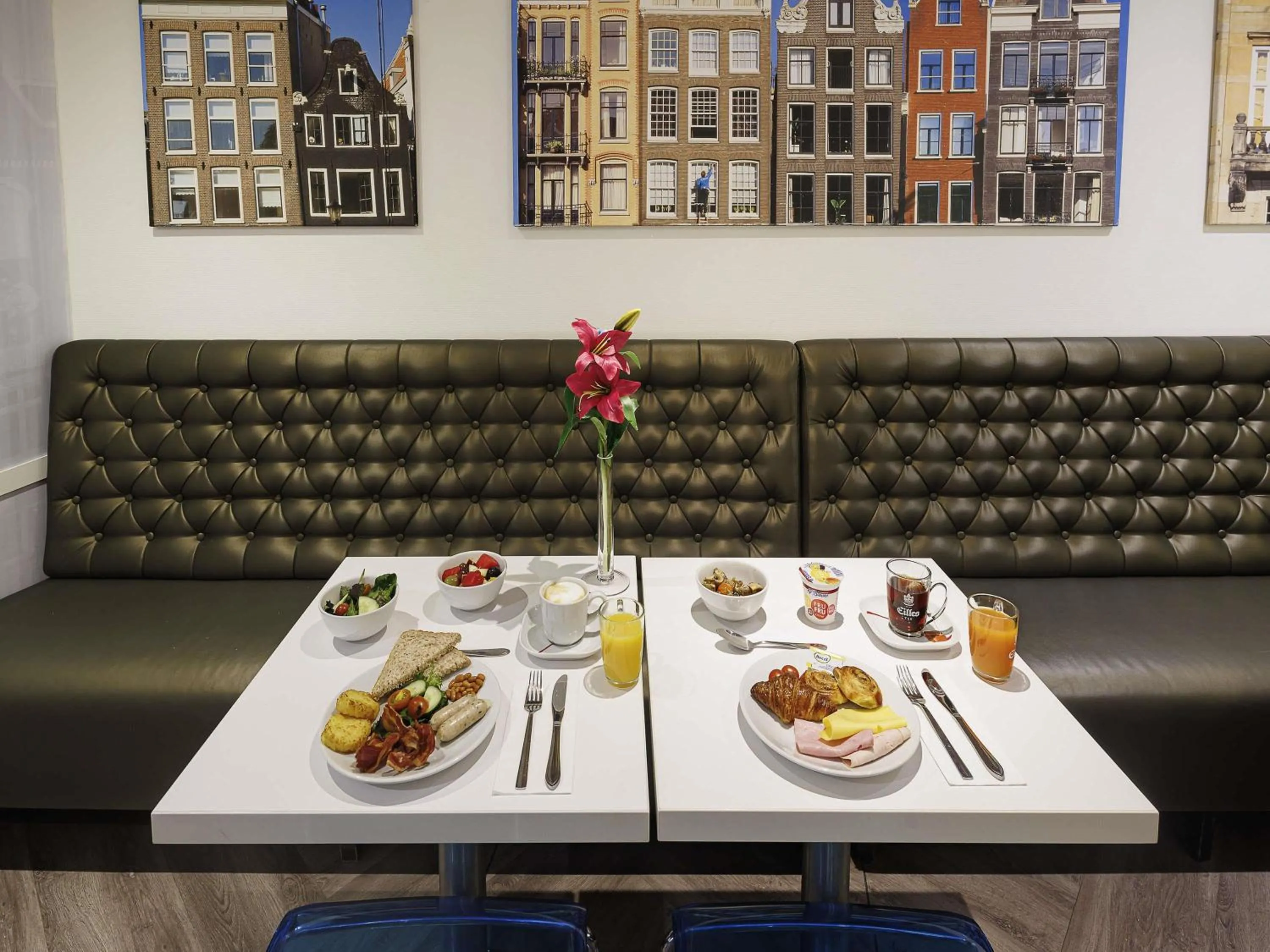 Breakfast in ibis Styles Amsterdam Central Station